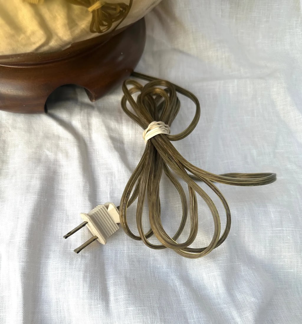 Vintage Brass Chinoiserie Urn Table Lamp - 9