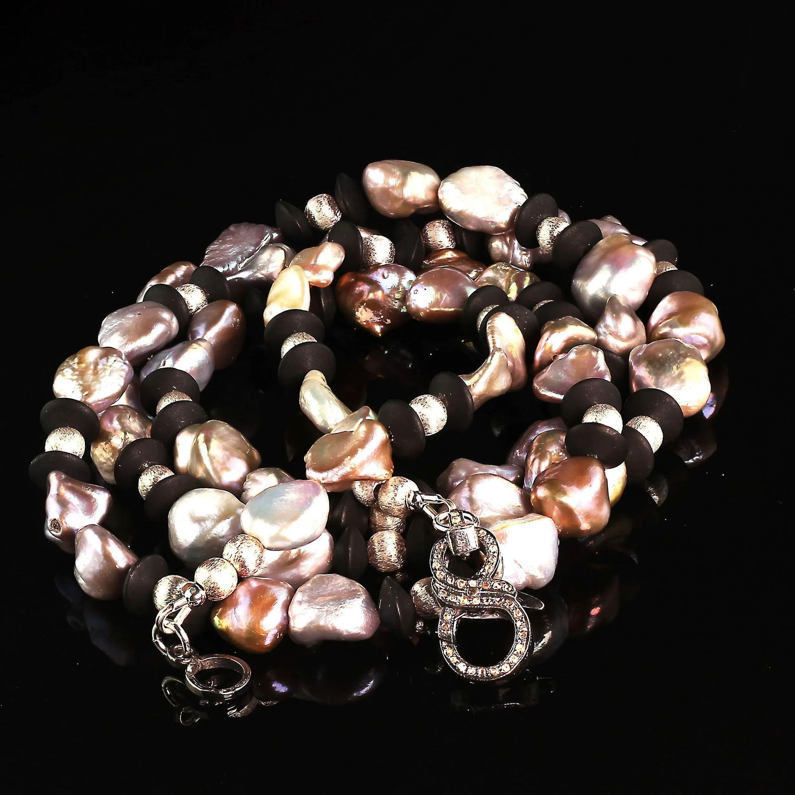 Long and Silvery Pearls and Black Onyx Necklace - 6