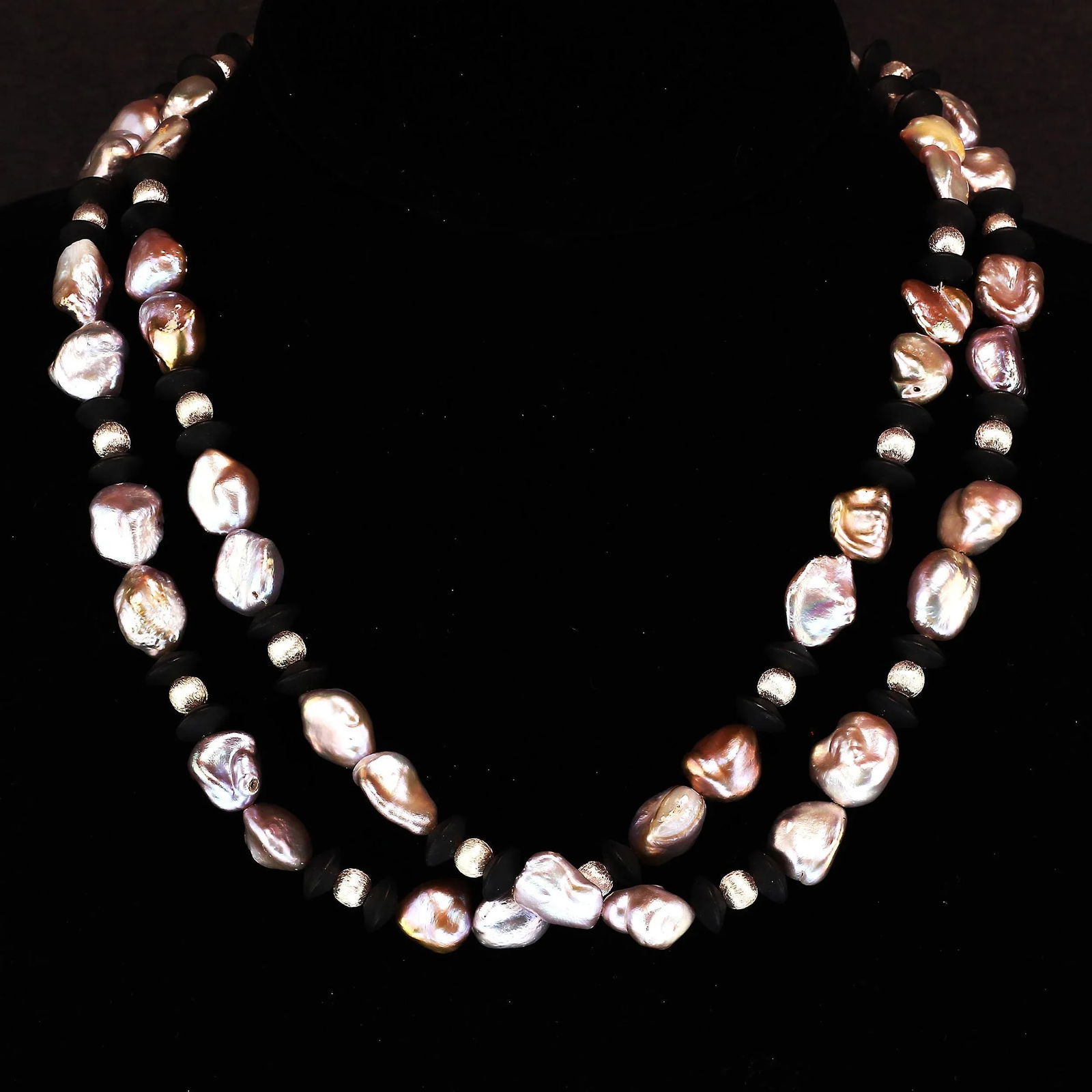 Long and Silvery Pearls and Black Onyx Necklace - 9