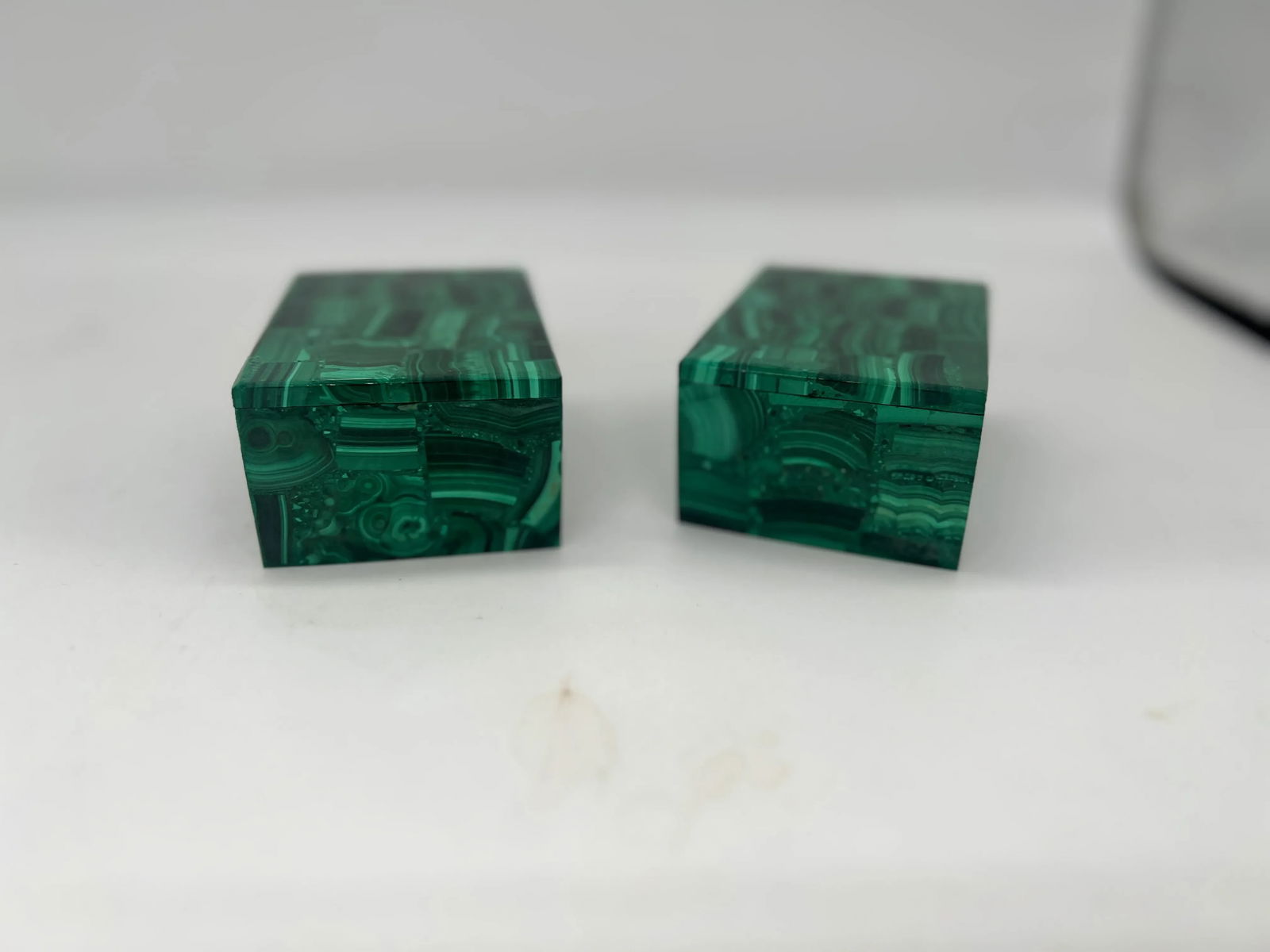 Vintage Pair of Malachite Gemstone Lidded Boxes - 3