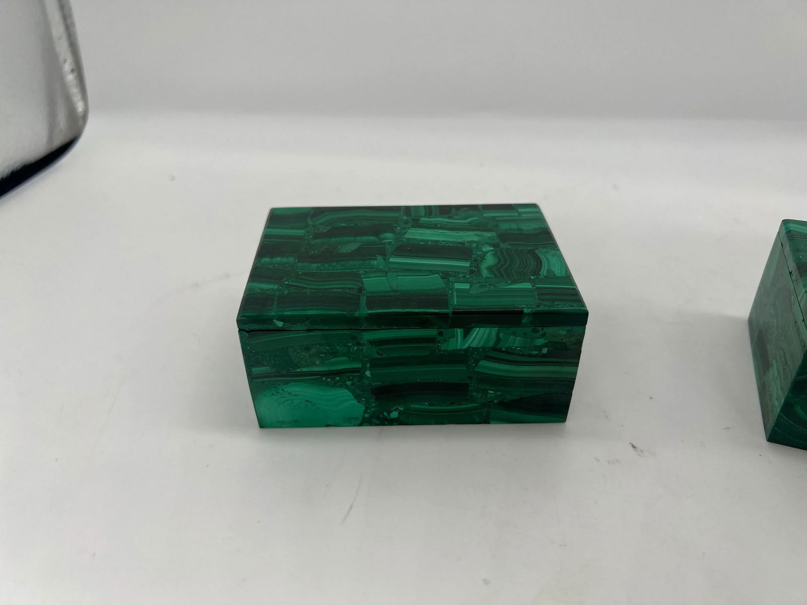 Vintage Pair of Malachite Gemstone Lidded Boxes - 4
