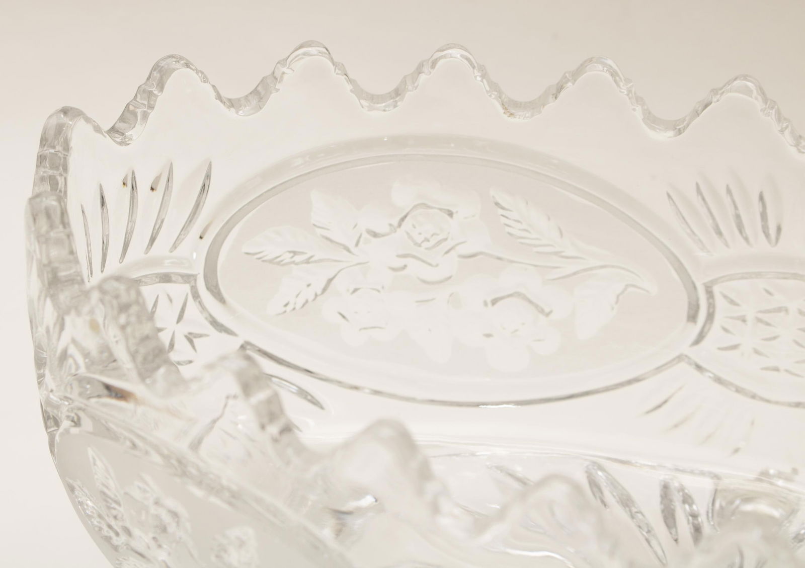 Bohemian Crystal Large Footed Serving Bowl, Circa 1970s - 6