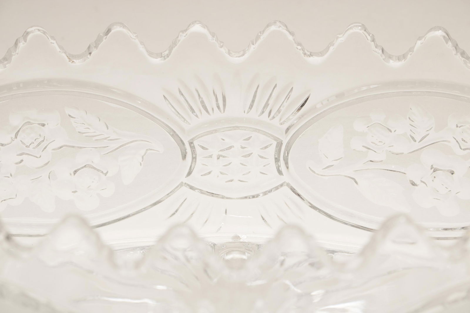 Bohemian Crystal Large Footed Serving Bowl, Circa 1970s - 7