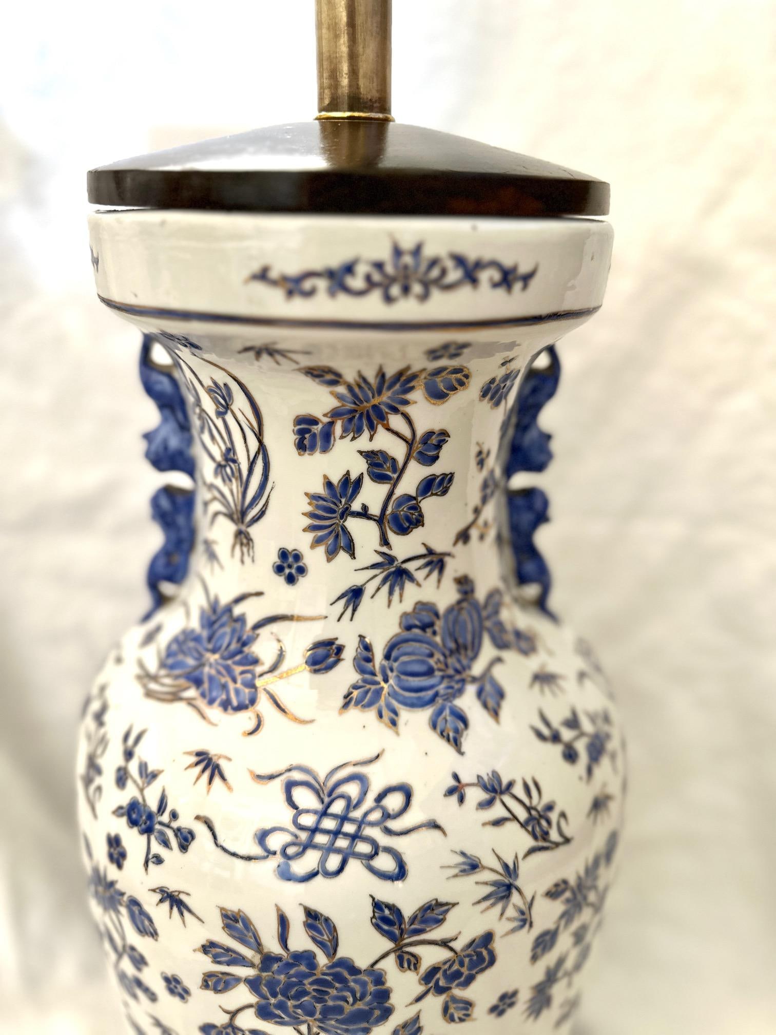 Vintage Chinoiserie Blue & White Vase Table Lamp - 6