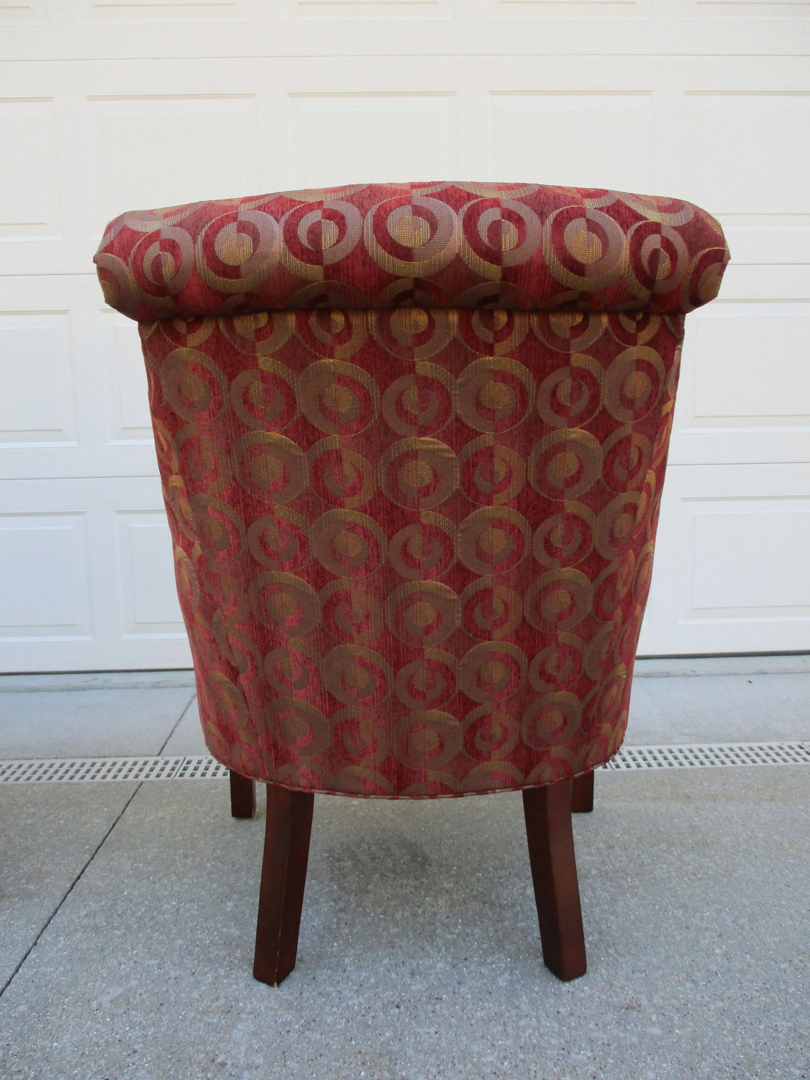 Maroon Hekman Howard Miller Tufted Side Chairs - 4