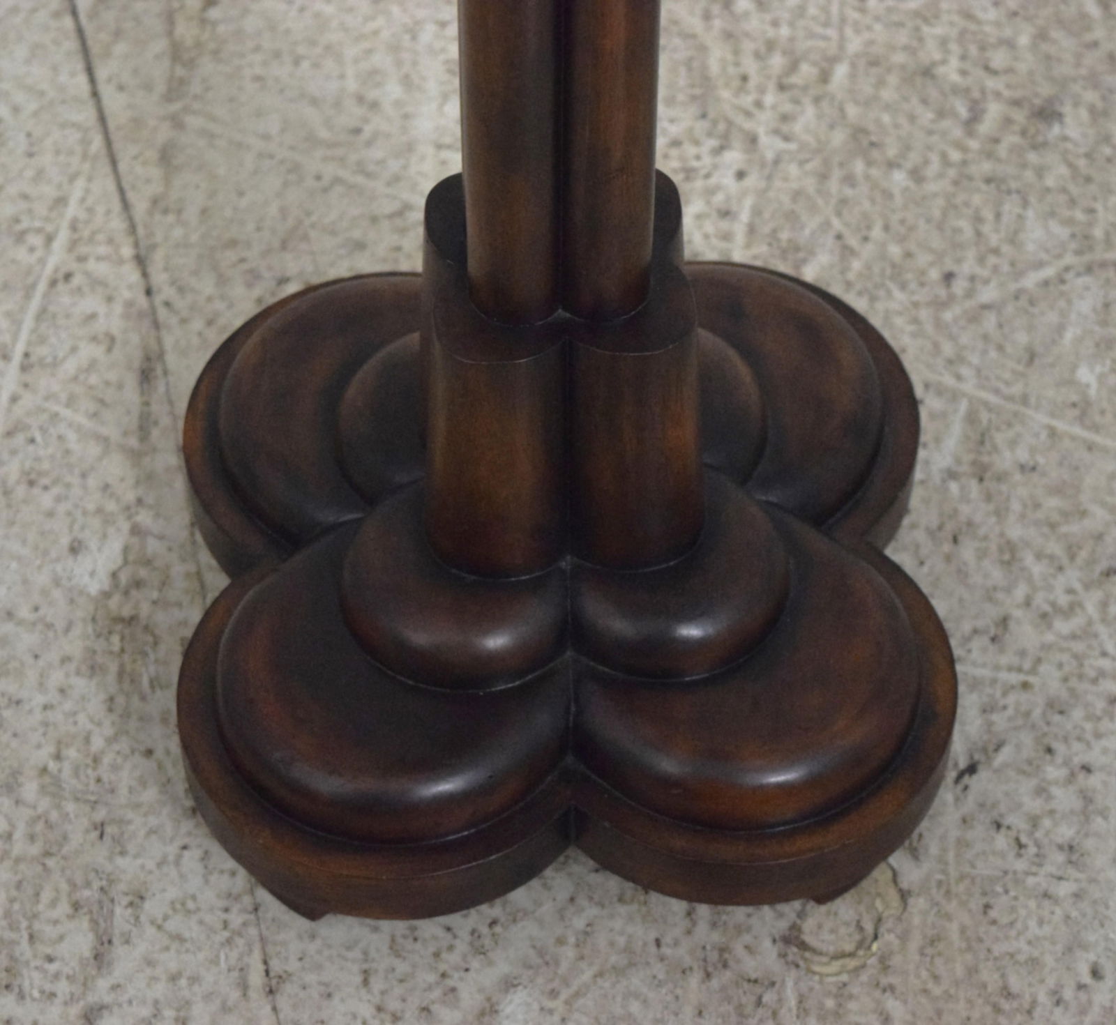 Century Monarch Collection Mahogany Pedestal Table - 5