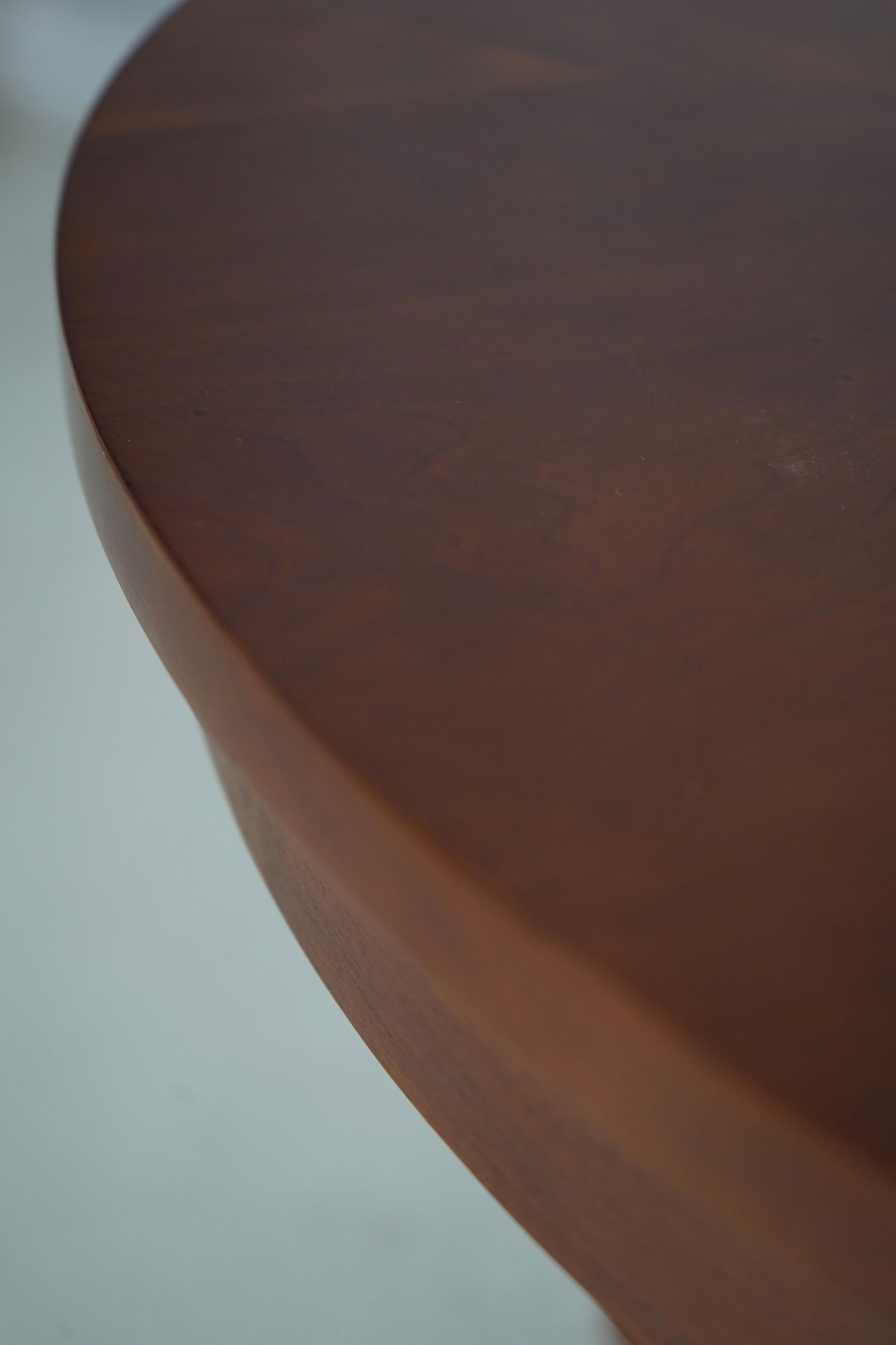 Ethan Allen Neoclassical Round Pedestal Table - 10