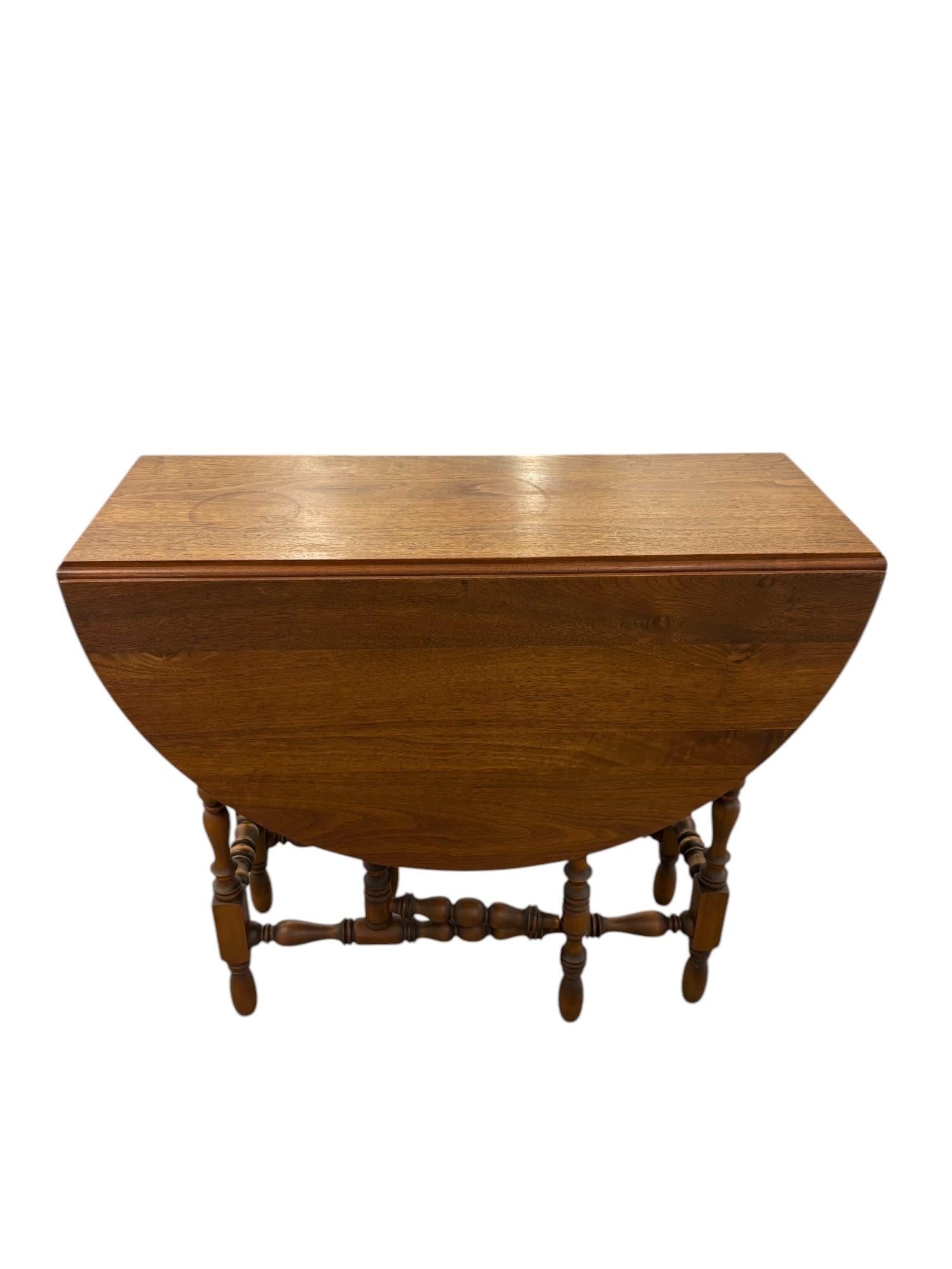 William and Mary Style Drop Leaf Gate Leg Table With Drawer - 4