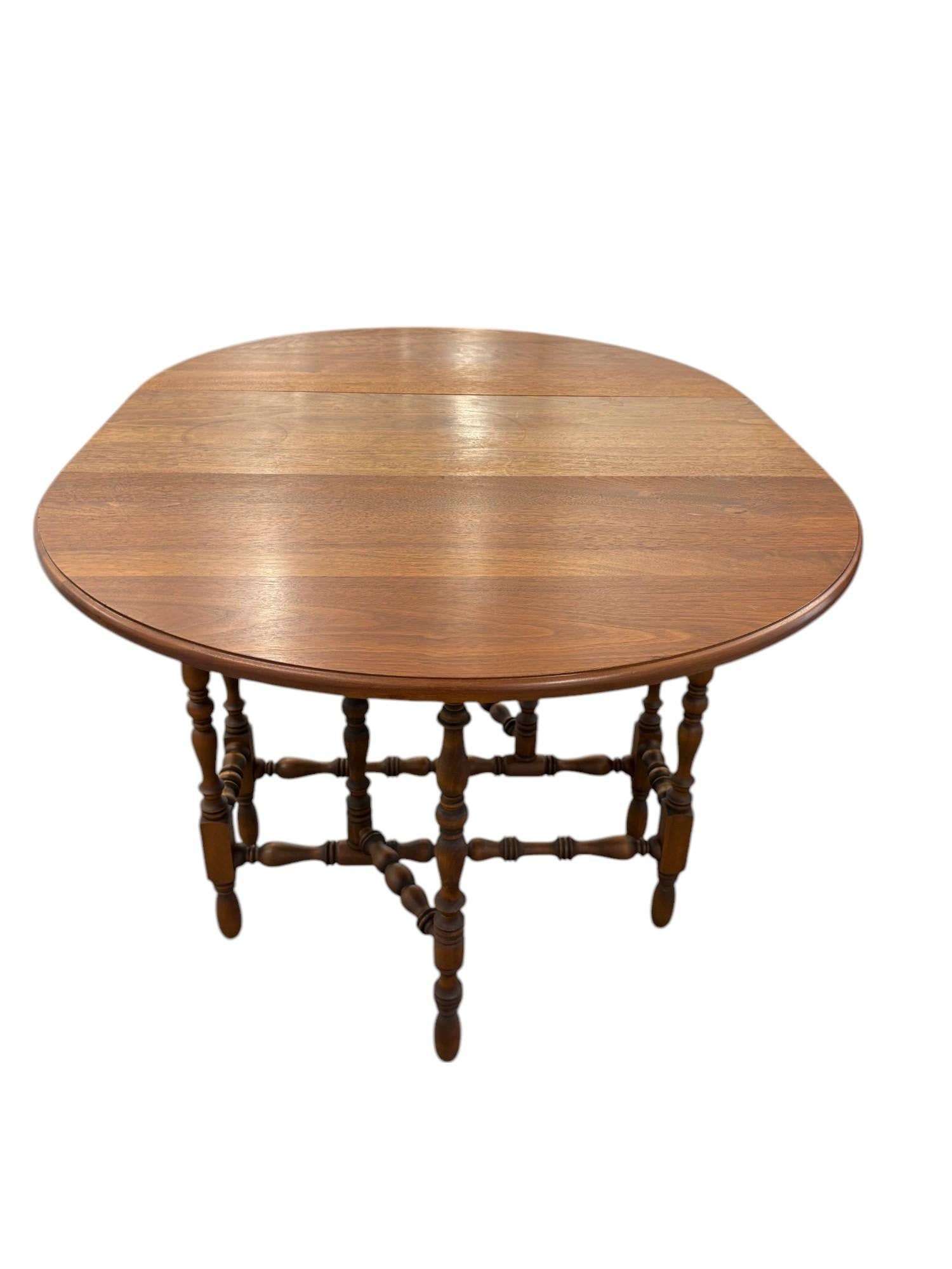 William and Mary Style Drop Leaf Gate Leg Table With Drawer - 6