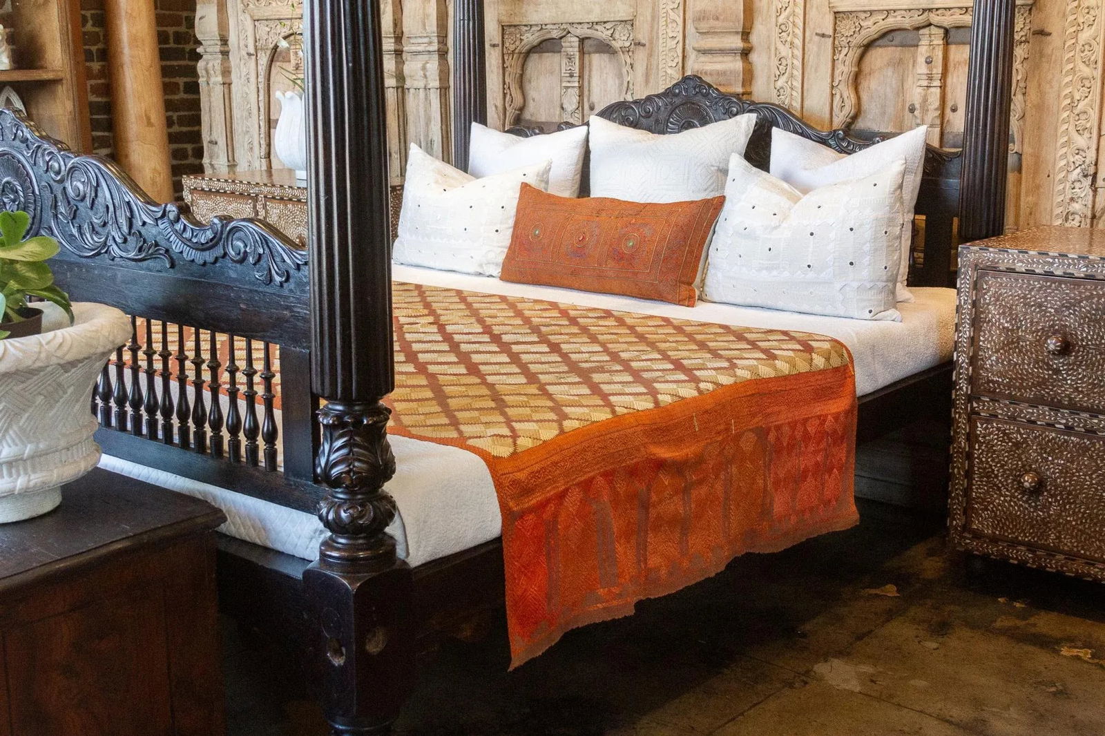 Fine Saffron Bagh Phulkari Silk Throw - 2