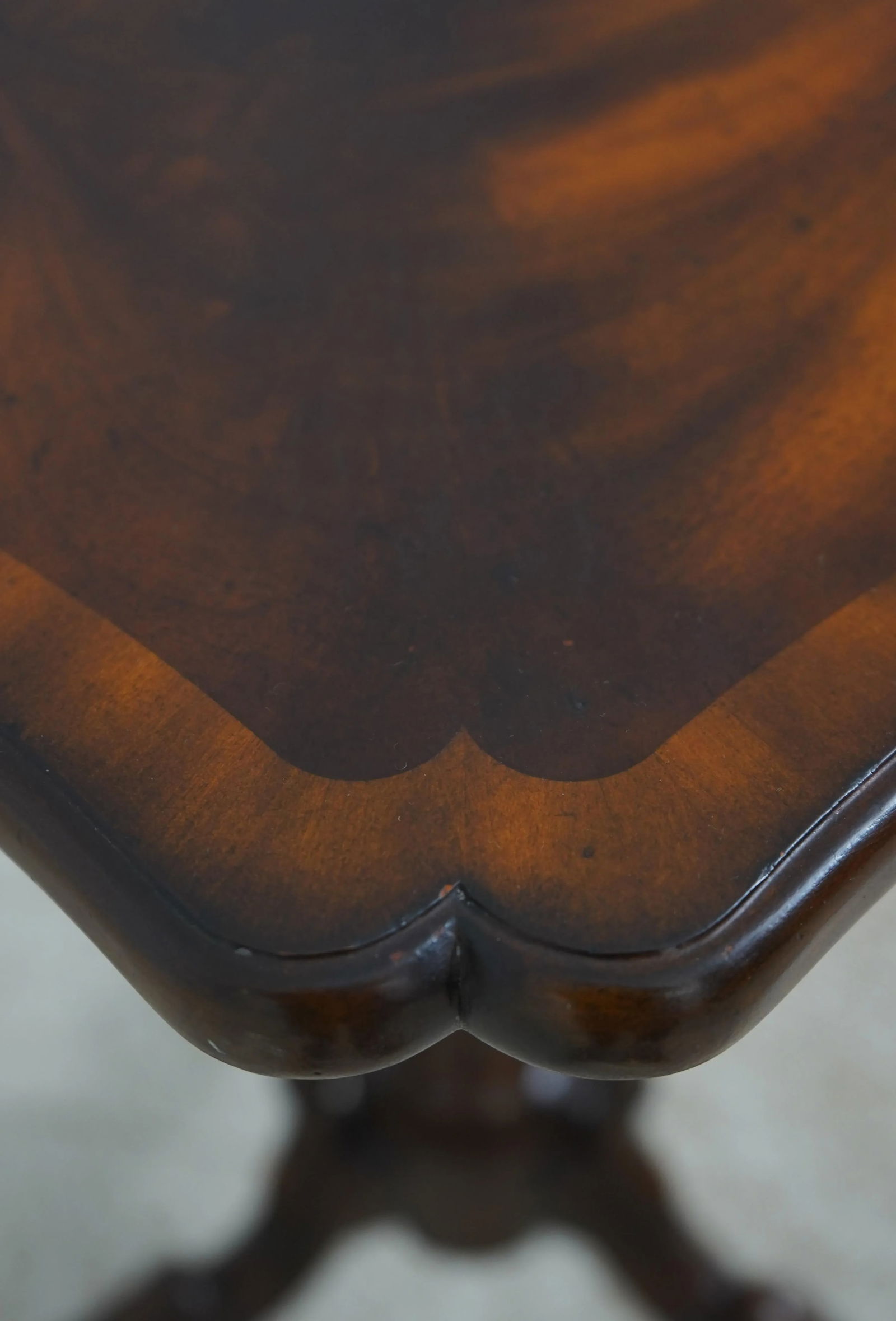 Maitland Smith Baroque Style Mahogany Pedestal Table - 4