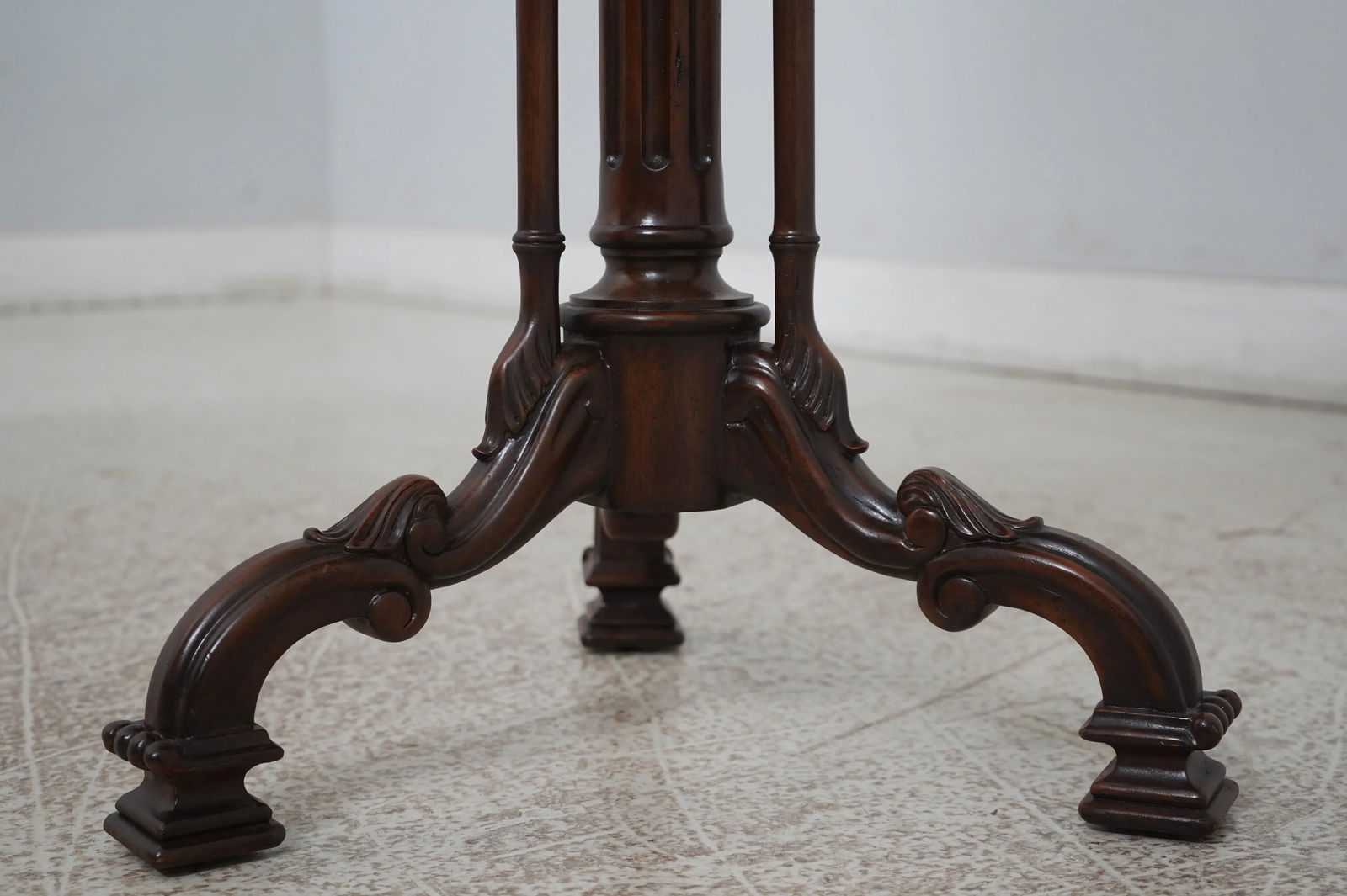 Maitland Smith Baroque Style Mahogany Pedestal Table - 7