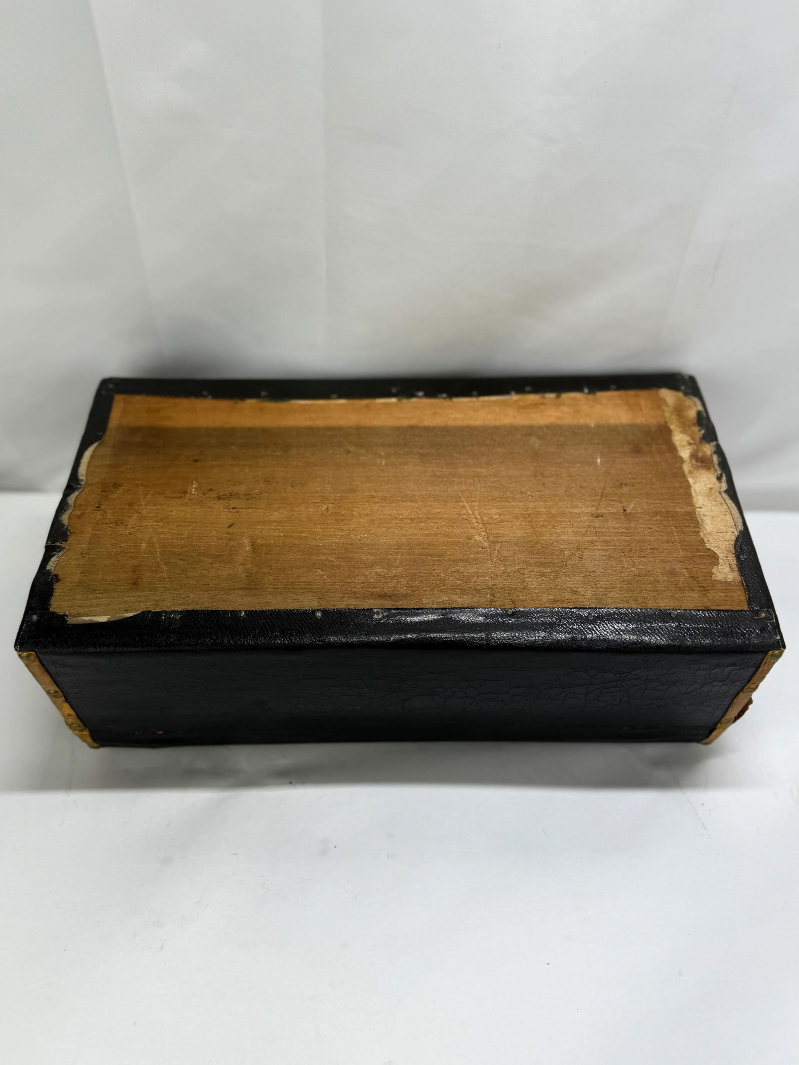 C. 1850 American Domed Leather Document or Valise Box, - Worcester County - 4