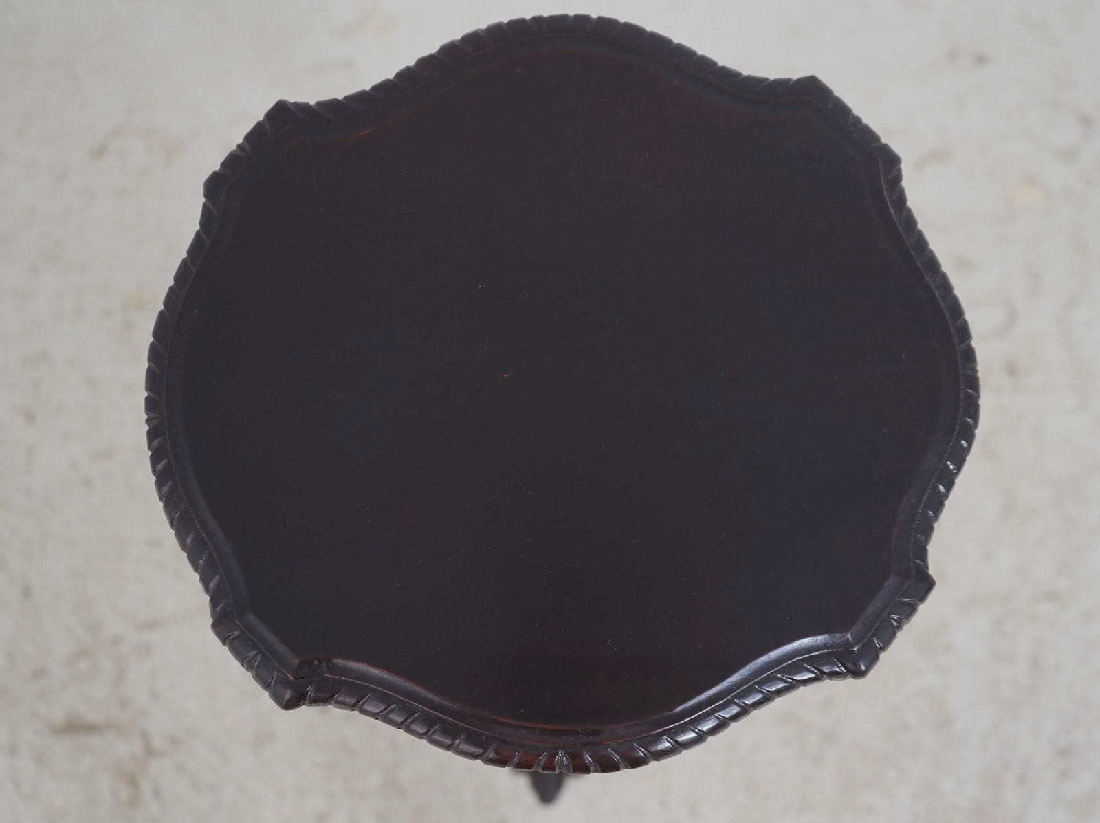 Italian Continental Cherub Carved Pedestal Table - 8