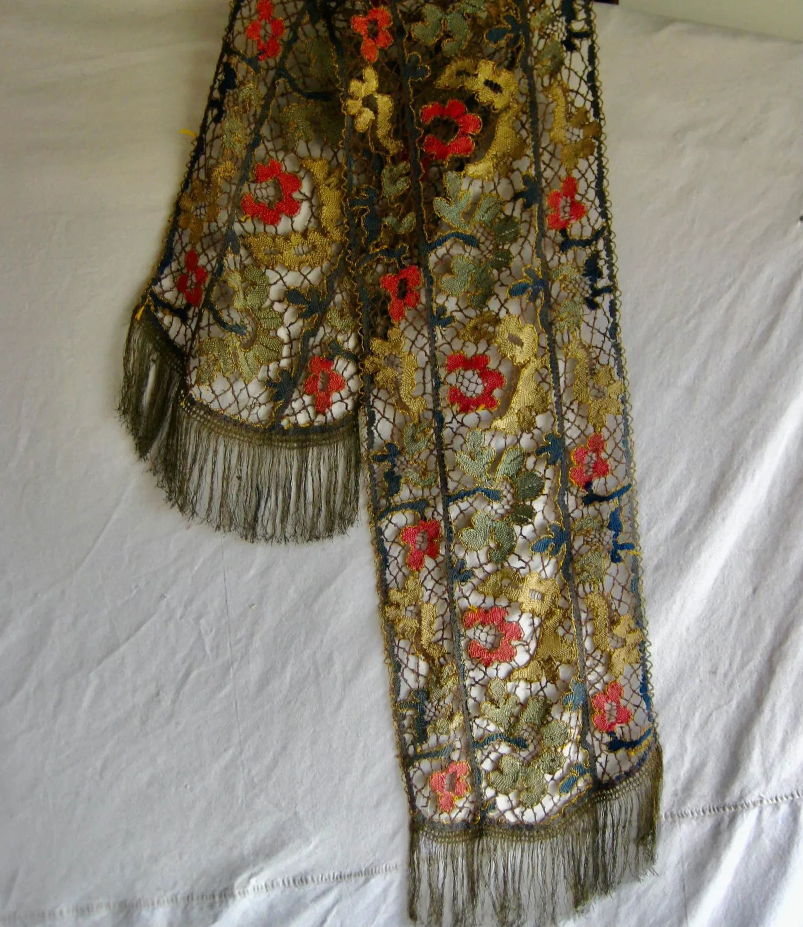 French Embroidered 1920 Table Runner - 3
