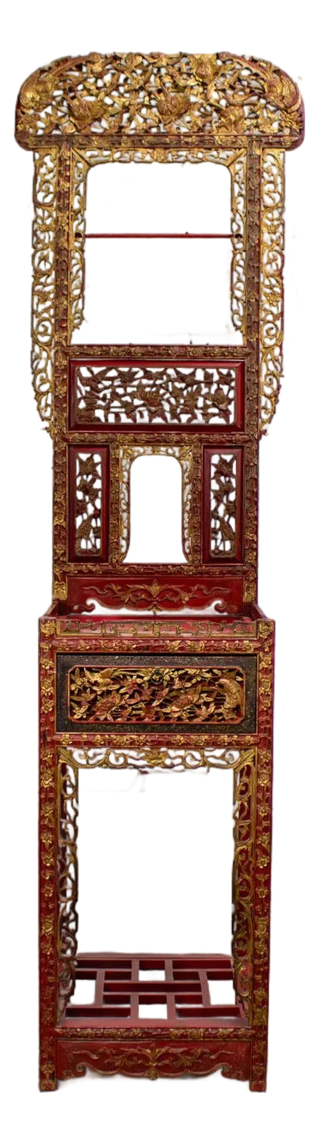Late 19th to Early 20th Century Antique Chinese Wash Basin Stand Red Lacquer & Gilded W/Hand Carved: Gorgeous antique Chinese wash basin stand composed of red lacquer & gilded Asian hardwood with all-over hand carved details and a drawer with metal ring pull. Beautiful condition, keeping in mind