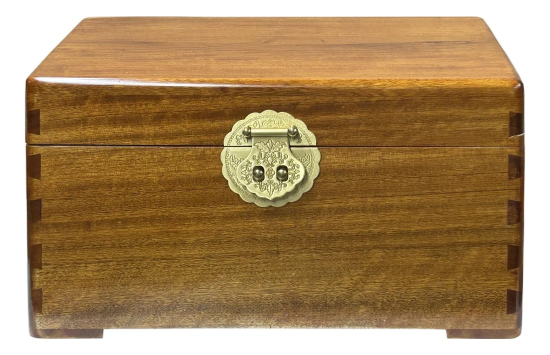 Chinese Medium Brown Rectangular Camphor Wood Storage Box Chest (1 of 9)