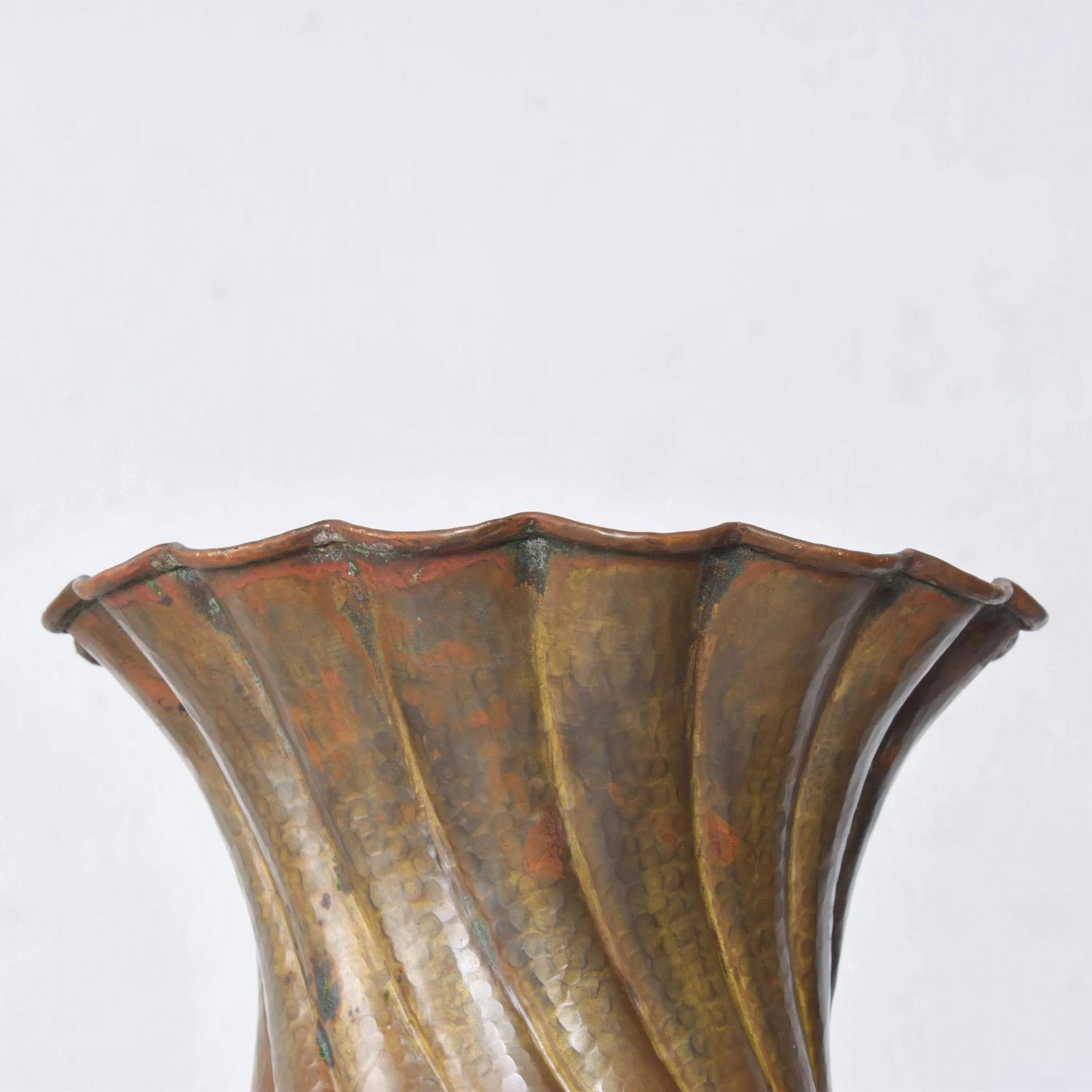 1950s Egidio Casagrande Italia Patinated Brass Vase - 4