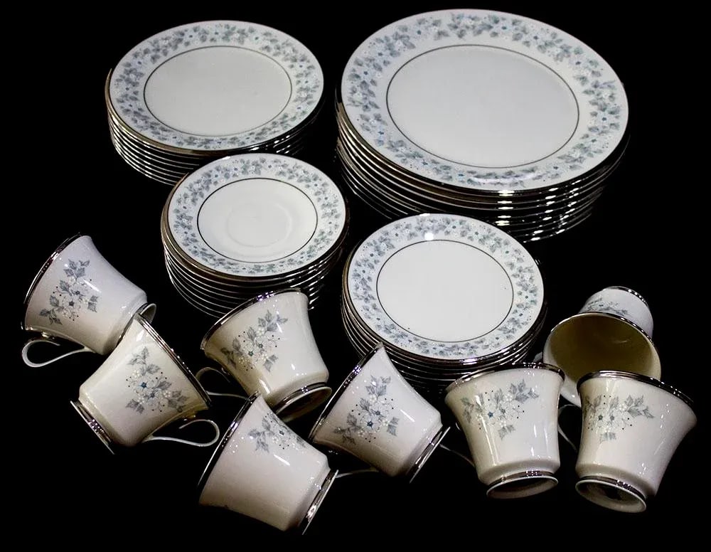 Lenox Windsong China - 40 Pc Set/Service for 8 - 5