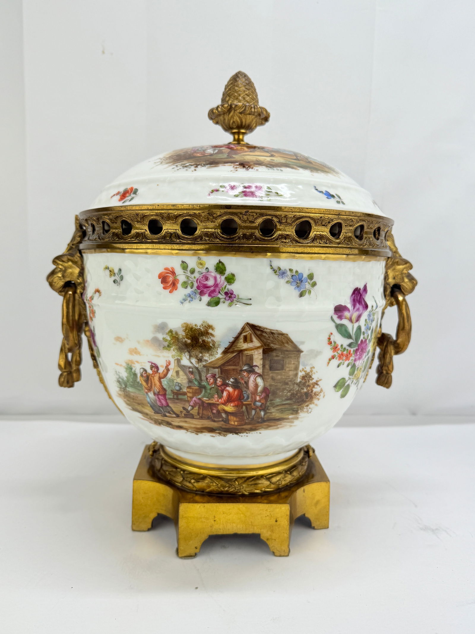 Large Samson Porcelain and Ormolu Covered Urn in the Meissen Style, Late 19th C - 5