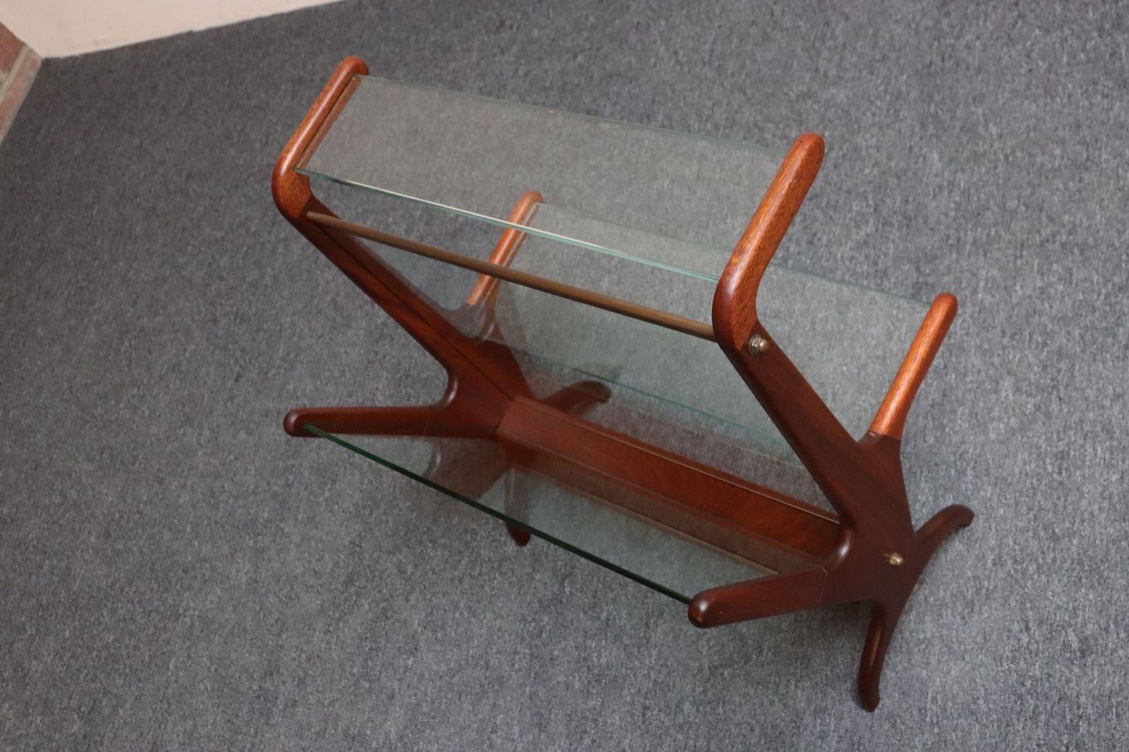 Vintage Italian Modern Sculptural Walnut, Brass and Glass Magazine Rack / Stand - 11