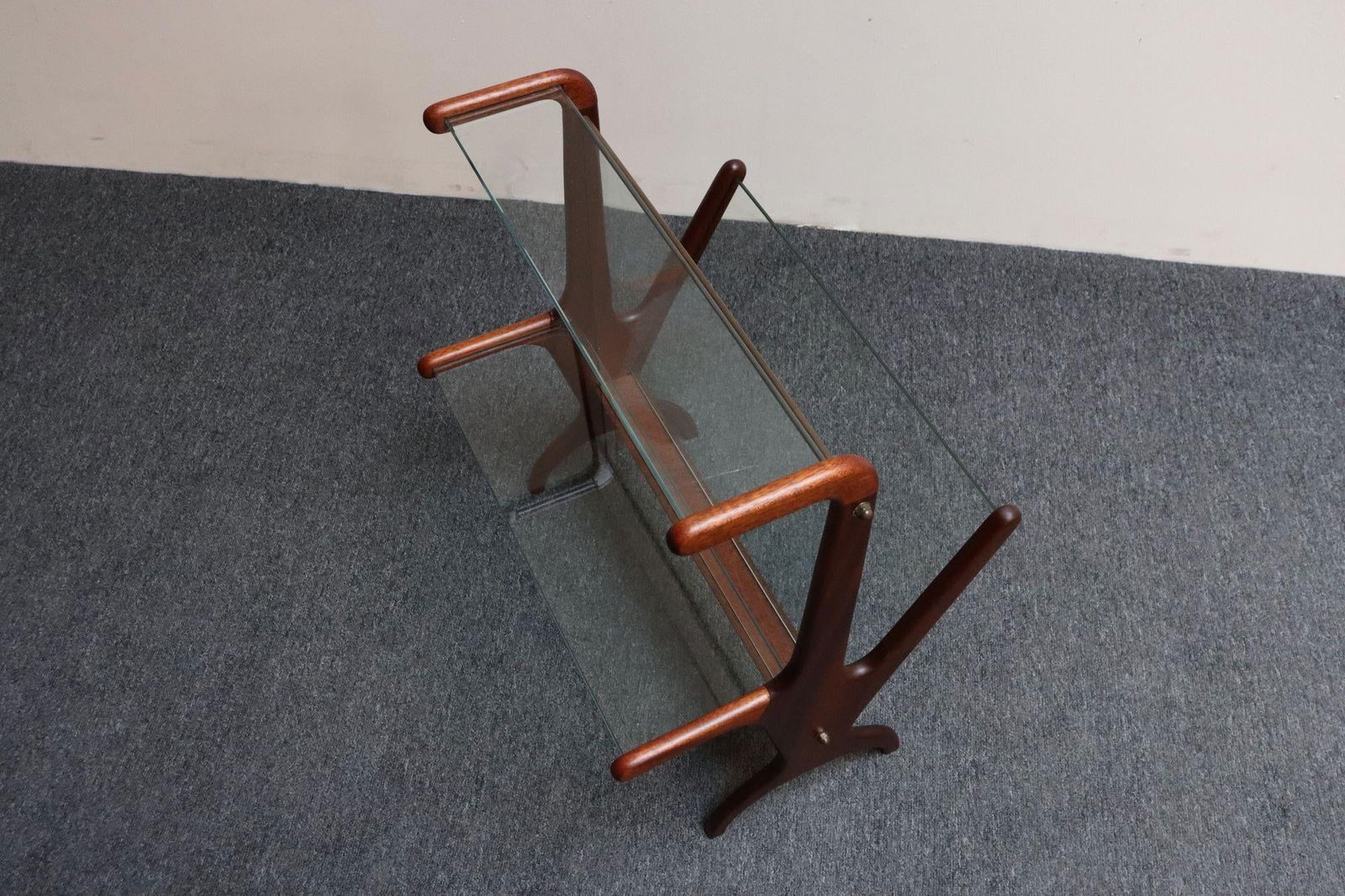 Vintage Italian Modern Sculptural Walnut, Brass and Glass Magazine Rack / Stand - 12