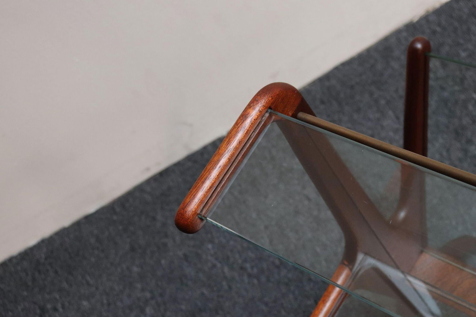 Vintage Italian Modern Sculptural Walnut, Brass and Glass Magazine Rack / Stand - 16