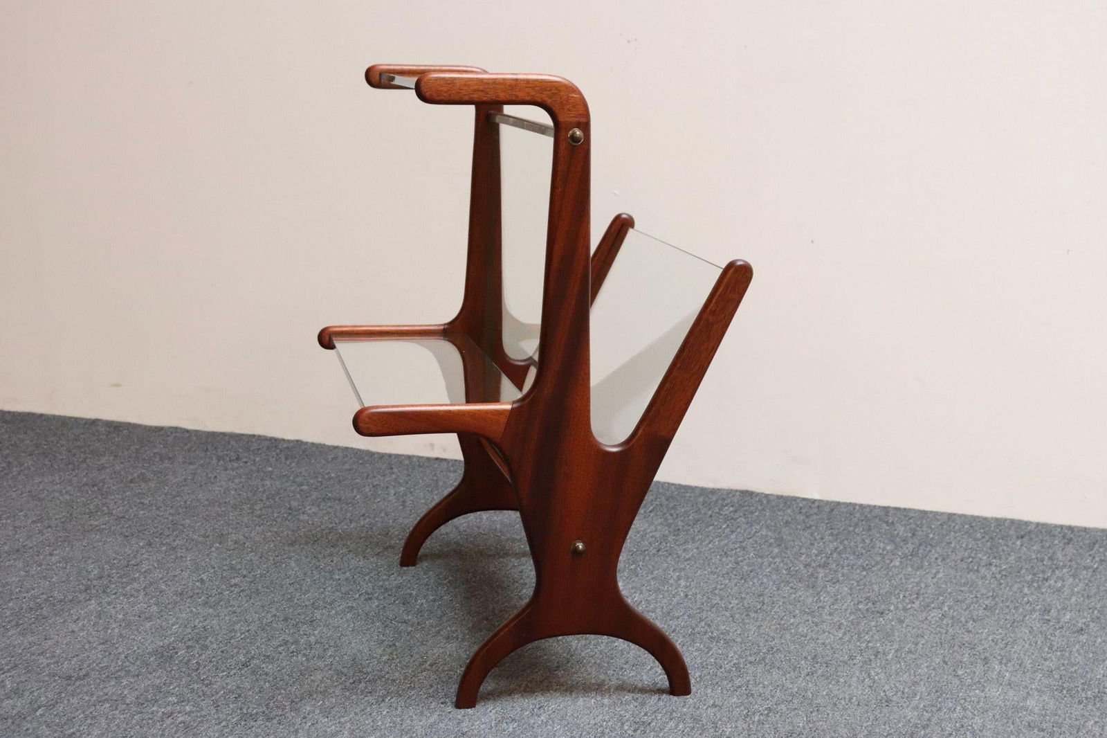 Vintage Italian Modern Sculptural Walnut, Brass and Glass Magazine Rack / Stand - 4