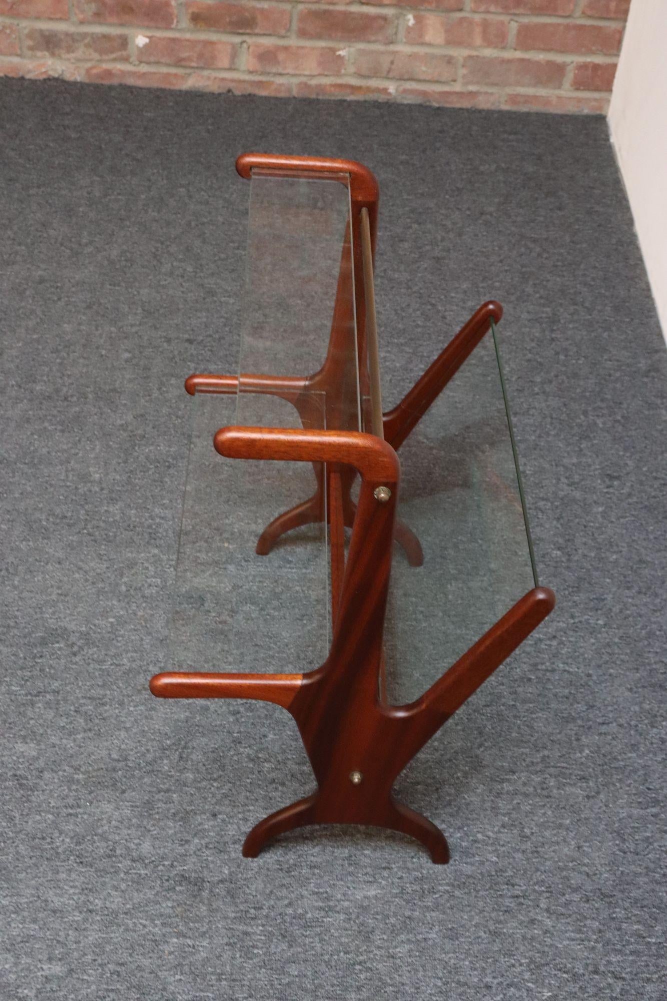 Vintage Italian Modern Sculptural Walnut, Brass and Glass Magazine Rack / Stand - 7