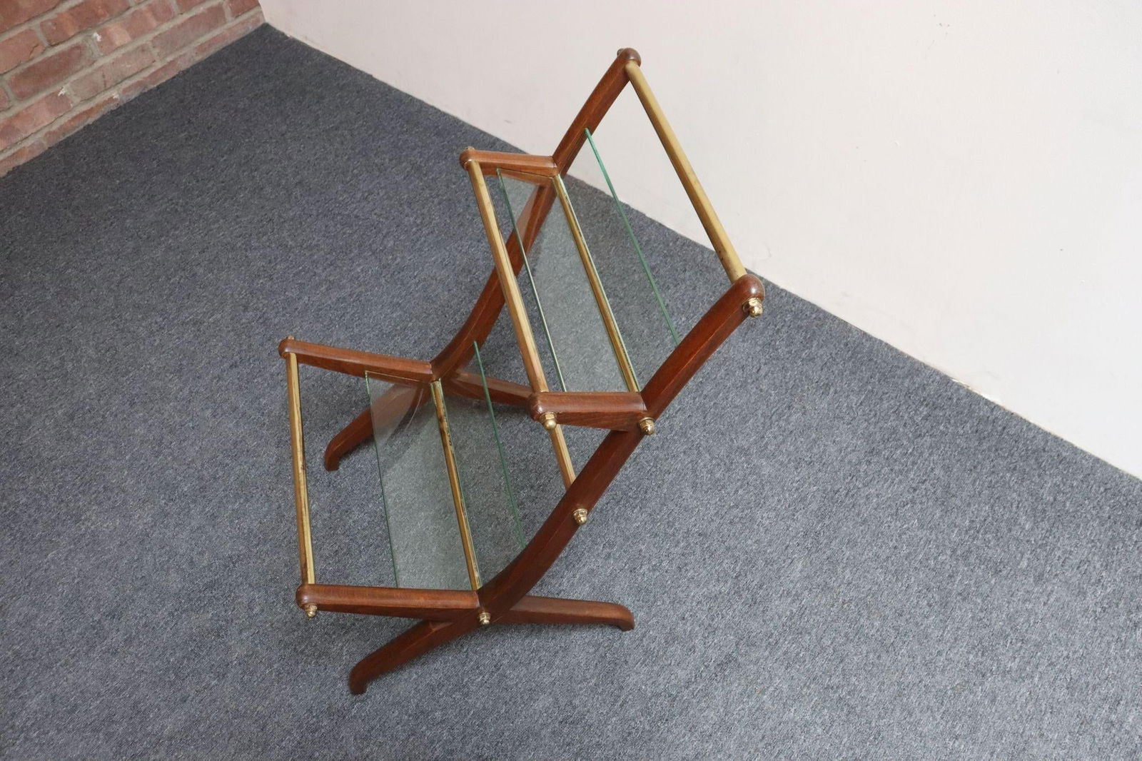Italian Modernist Sculptural Walnut, Brass and Glass Magazine Rack / Stand - 6