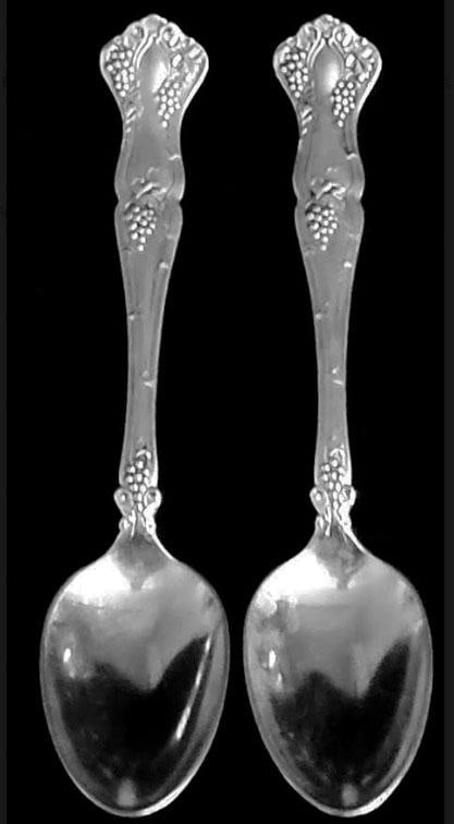 Antique Xs Quintuple Silverplate Rogers 1874 Vintage Grape Pattern Flatware Set - 36 PCS - 5