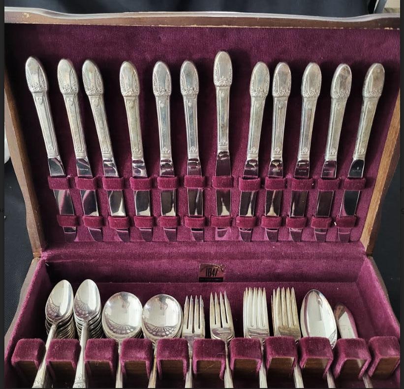 Vintage Set Wm Rogers Silverplate Flatware First Love Pattern - 75 PCS - 11
