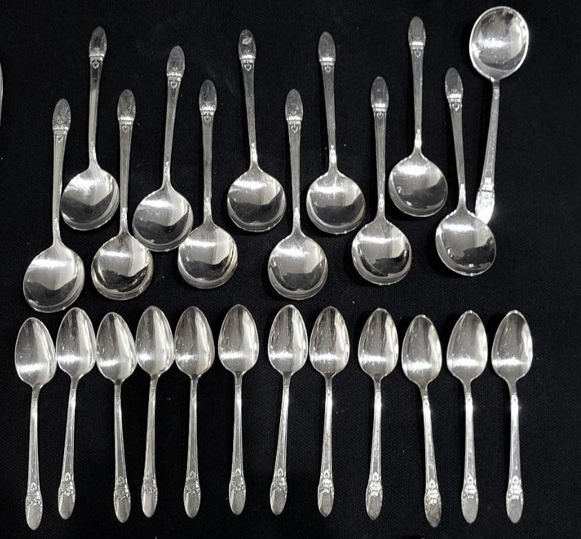 Vintage Set Wm Rogers Silverplate Flatware First Love Pattern - 75 PCS - 4