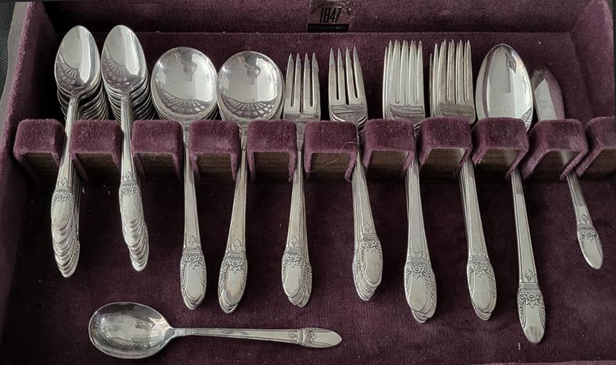 Vintage Set Wm Rogers Silverplate Flatware First Love Pattern - 75 PCS - 9