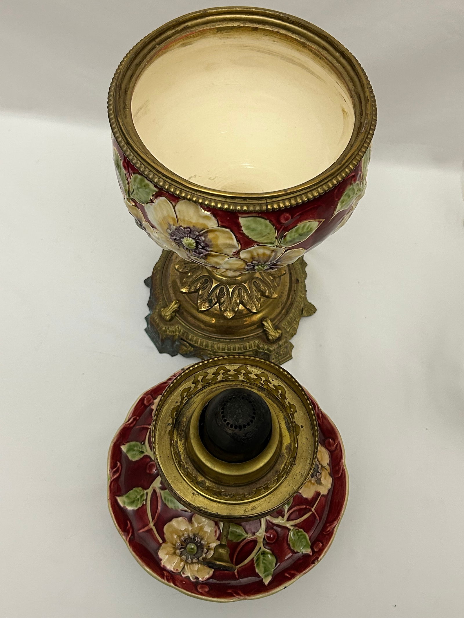 Late 19th Century Art Nouveau Ceramic & Brass Oil Lamp (With Matching Candle Chandelier) - 10