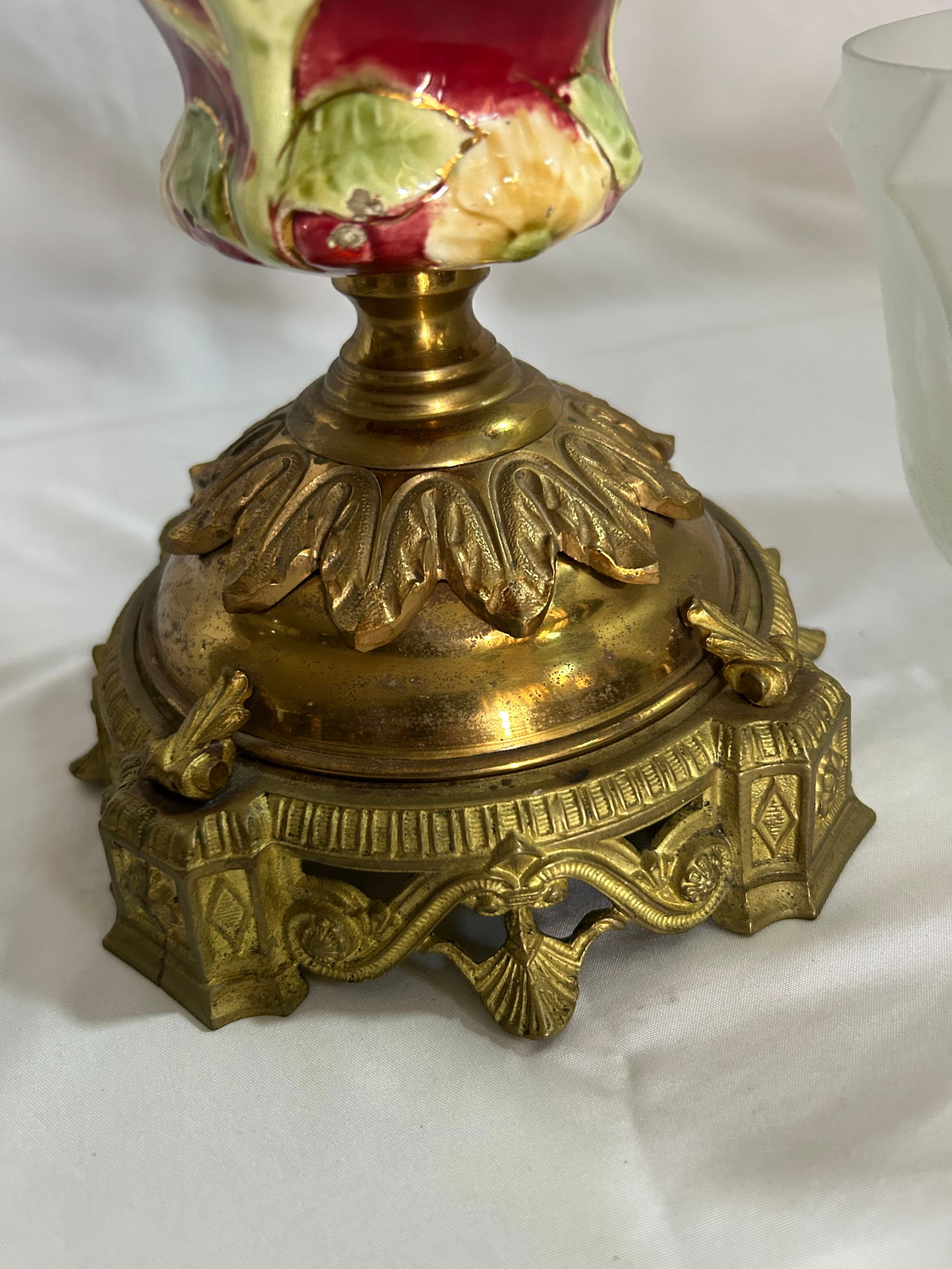 Late 19th Century Art Nouveau Ceramic & Brass Oil Lamp (With Matching Candle Chandelier) - 6