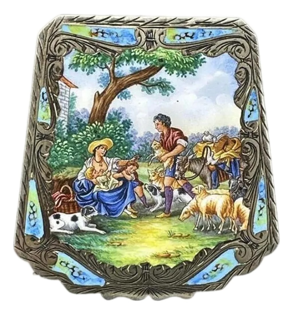 Antique European .800 Engraved Silver Gilt Enameled Compact - 102 GMS: Antique European .800 Silver gilt enameled compact with beveled mirror & powder screen. Lovely engraving around mirror. hinges and clasp working & in pristine condition marked 800 inside bottom