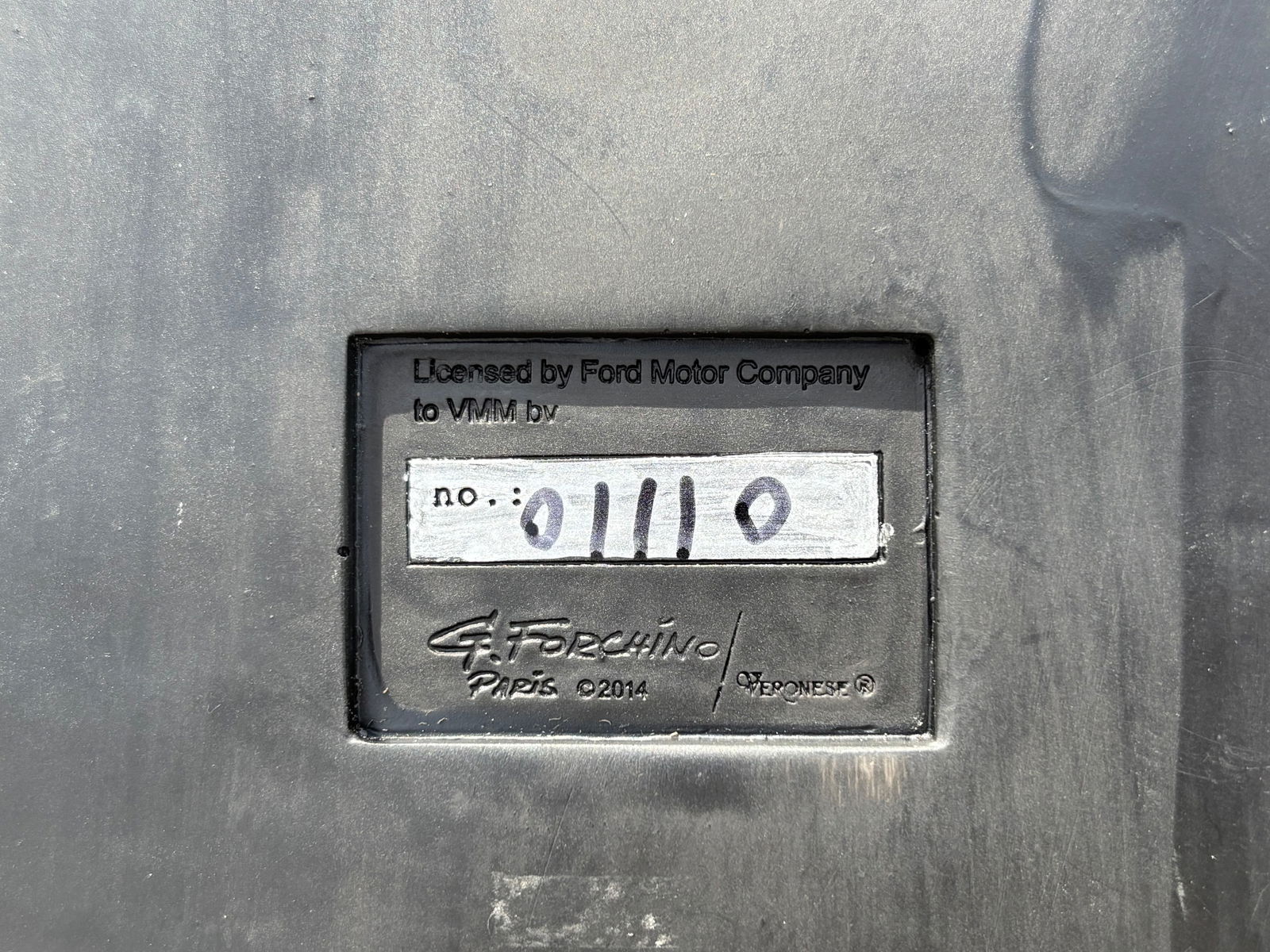 1965 Ford Mustang - Original Whimsical Sculpture by Guillermo Forchino - Paris, 2014 - 14