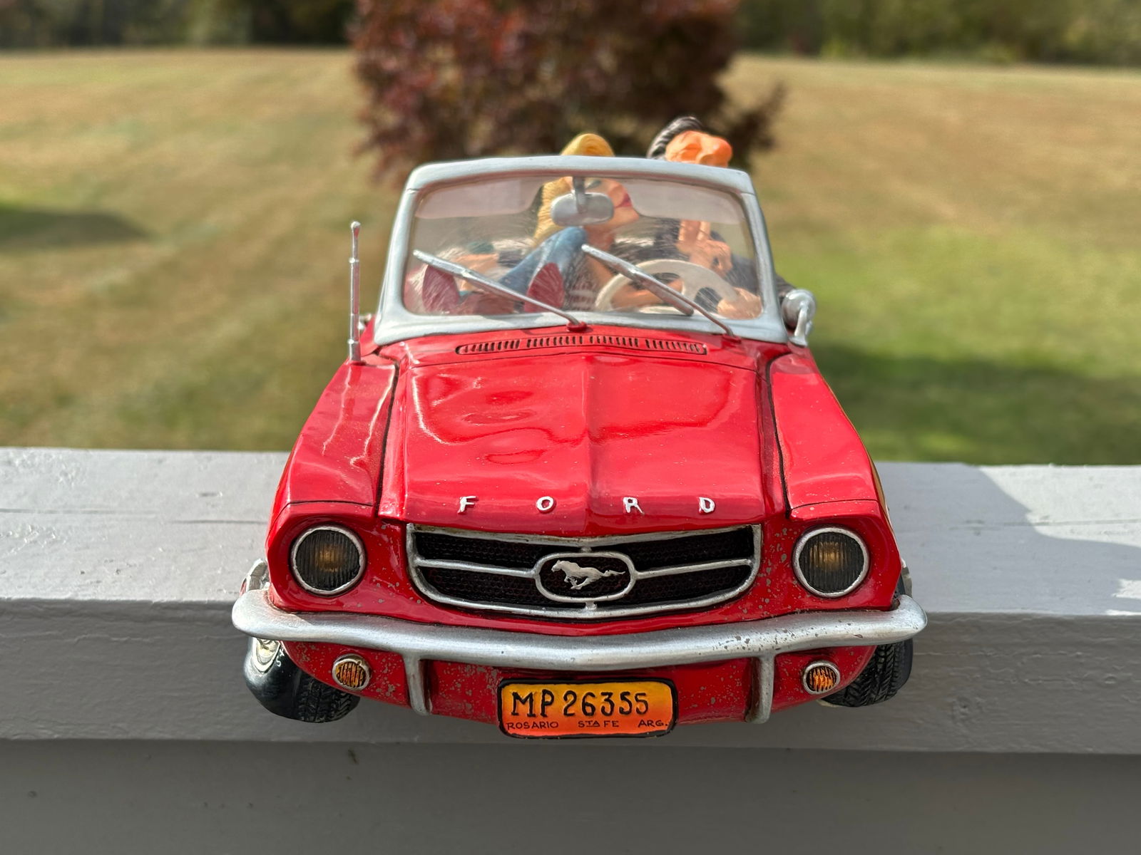 1965 Ford Mustang - Original Whimsical Sculpture by Guillermo Forchino - Paris, 2014 - 3