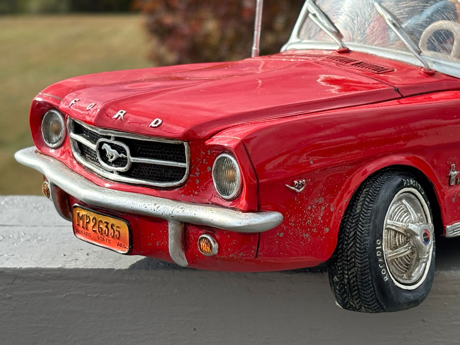 1965 Ford Mustang - Original Whimsical Sculpture by Guillermo Forchino - Paris, 2014 - 8