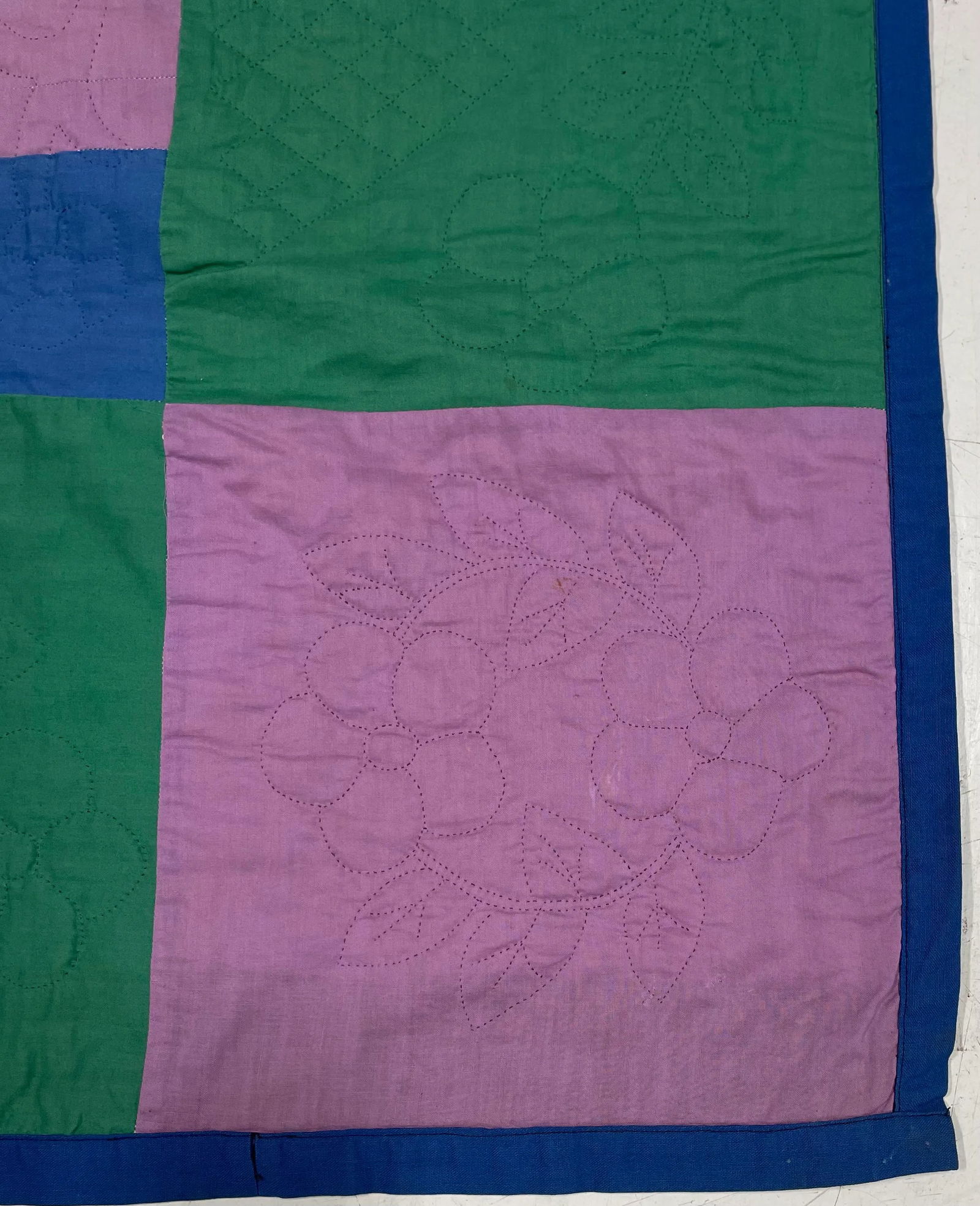 1940s Vintage American Triple Irish Chain Quilt - 10