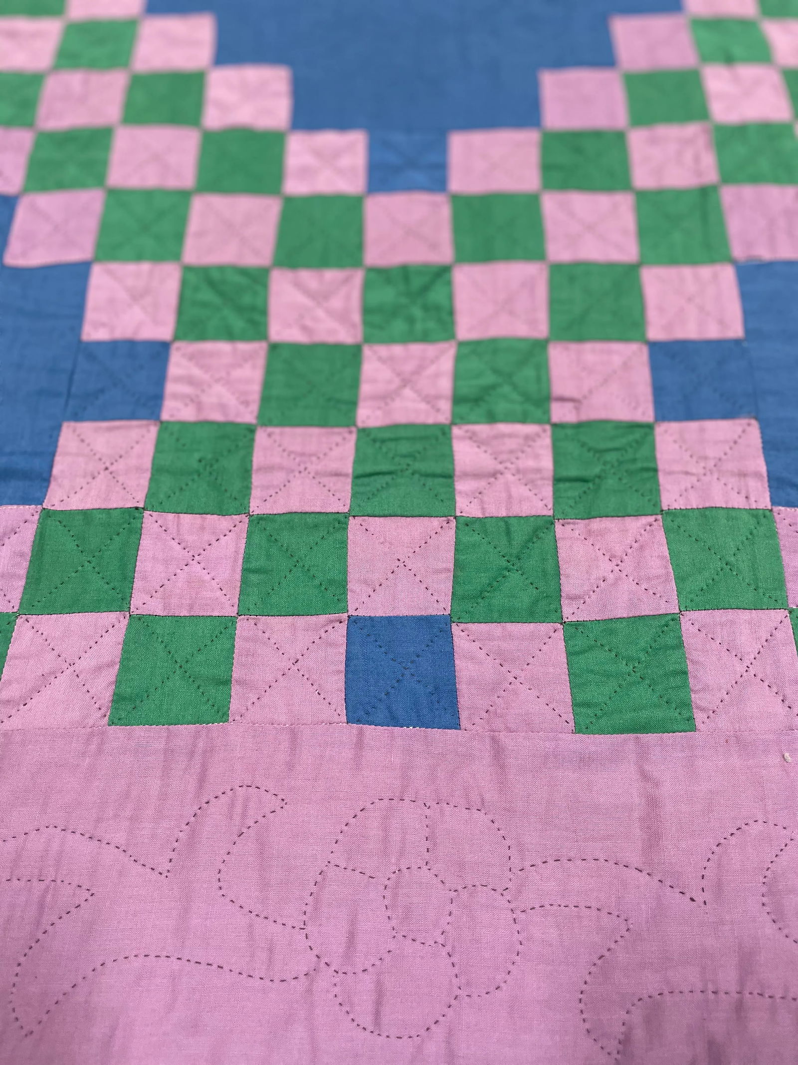 1940s Vintage American Triple Irish Chain Quilt - 9