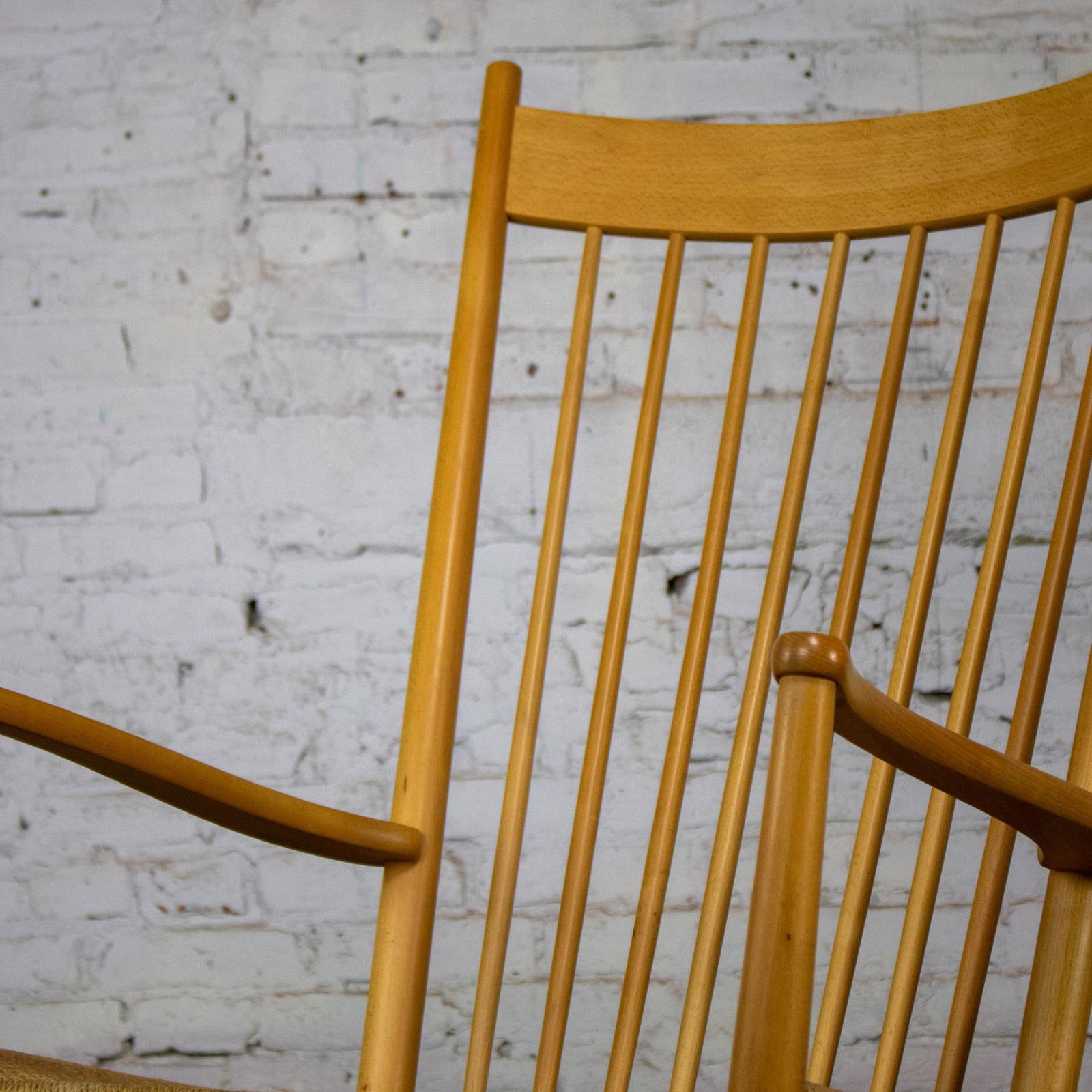 Late 20th Century Scandinavian Modern Rocking Chair Model J16 by Hans Wegner Beechwood & Natural Cor - 8