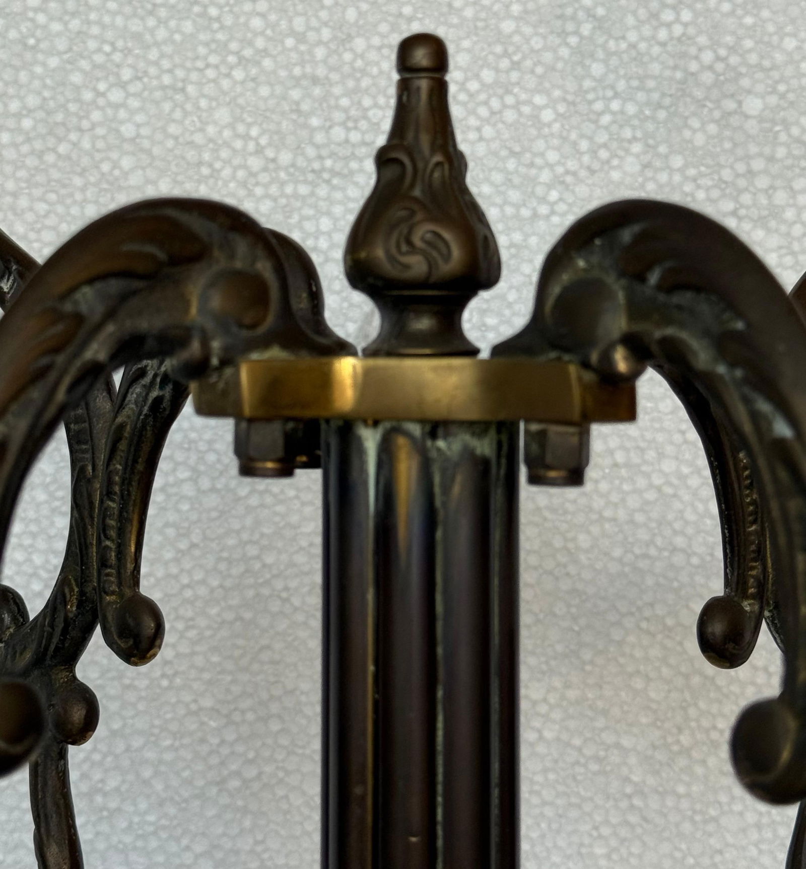 Early 20th Century Bronze and Brass Burnished Art Nouveau Belle Epoque Hanger, Bronze Grifone Feet - 12