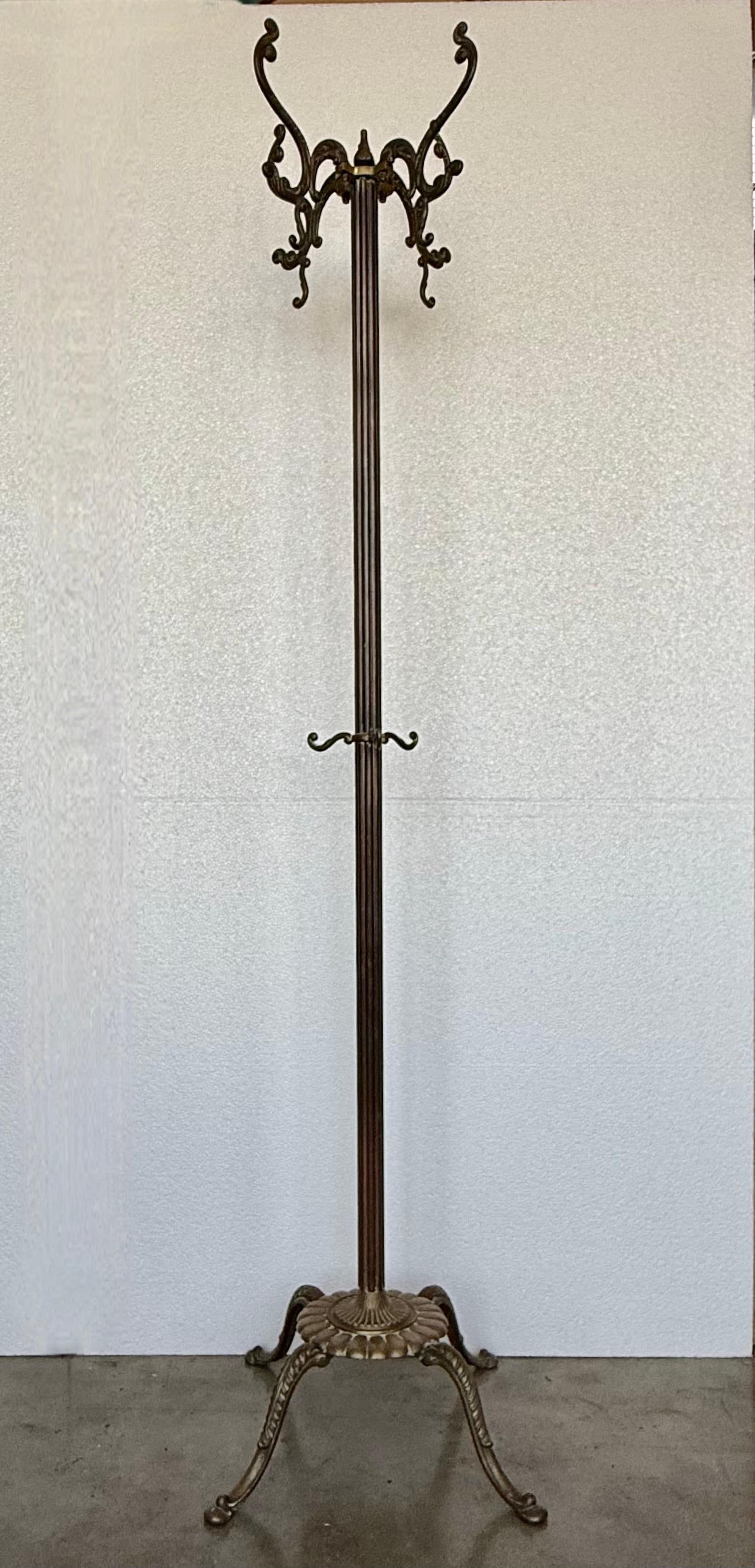 Early 20th Century Bronze and Brass Burnished Art Nouveau Belle Epoque Hanger, Bronze Grifone Feet - 14