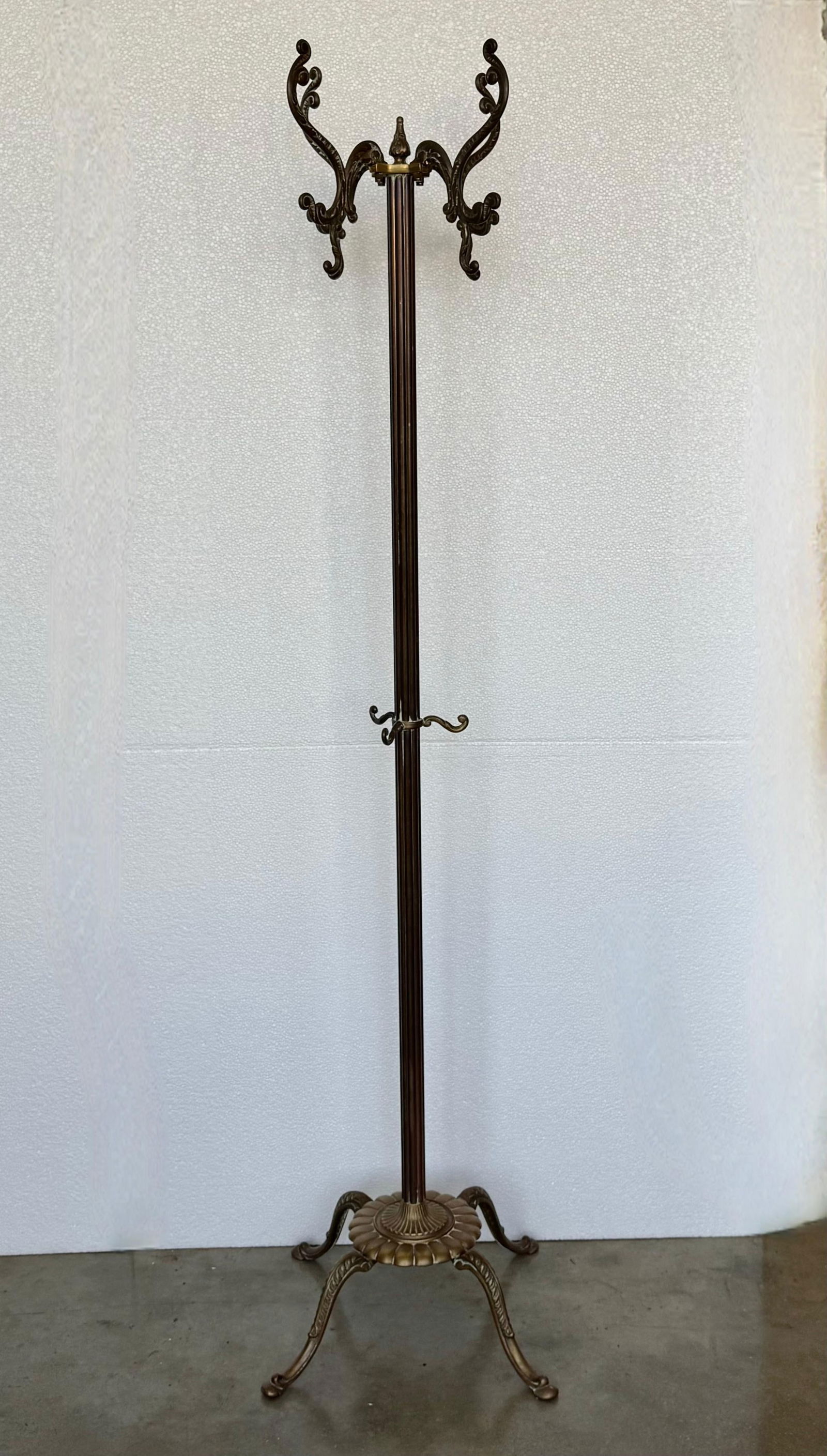 Early 20th Century Bronze and Brass Burnished Art Nouveau Belle Epoque Hanger, Bronze Grifone Feet - 17