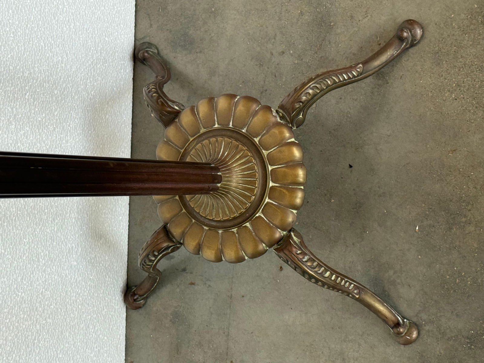Early 20th Century Bronze and Brass Burnished Art Nouveau Belle Epoque Hanger, Bronze Grifone Feet - 8