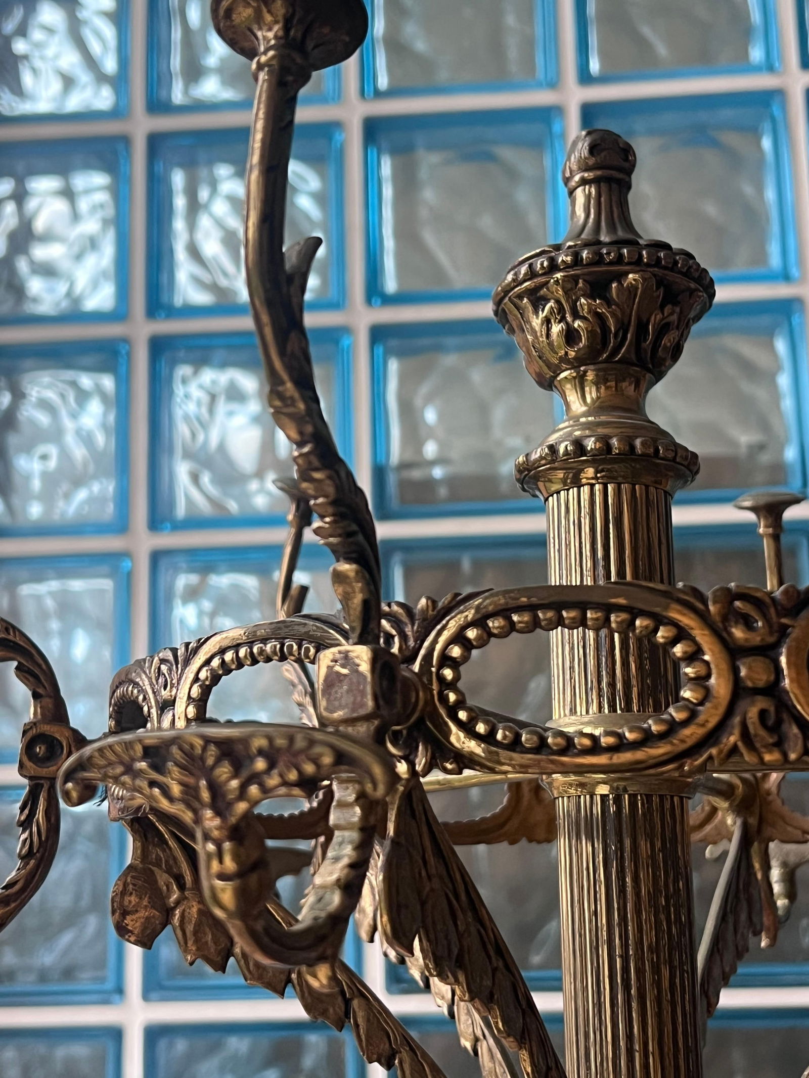 Early 20th Century Bronze and Brass Burnished Art Nouveau Belle Epoque Hanger, Bronze Grifone Feet - 5