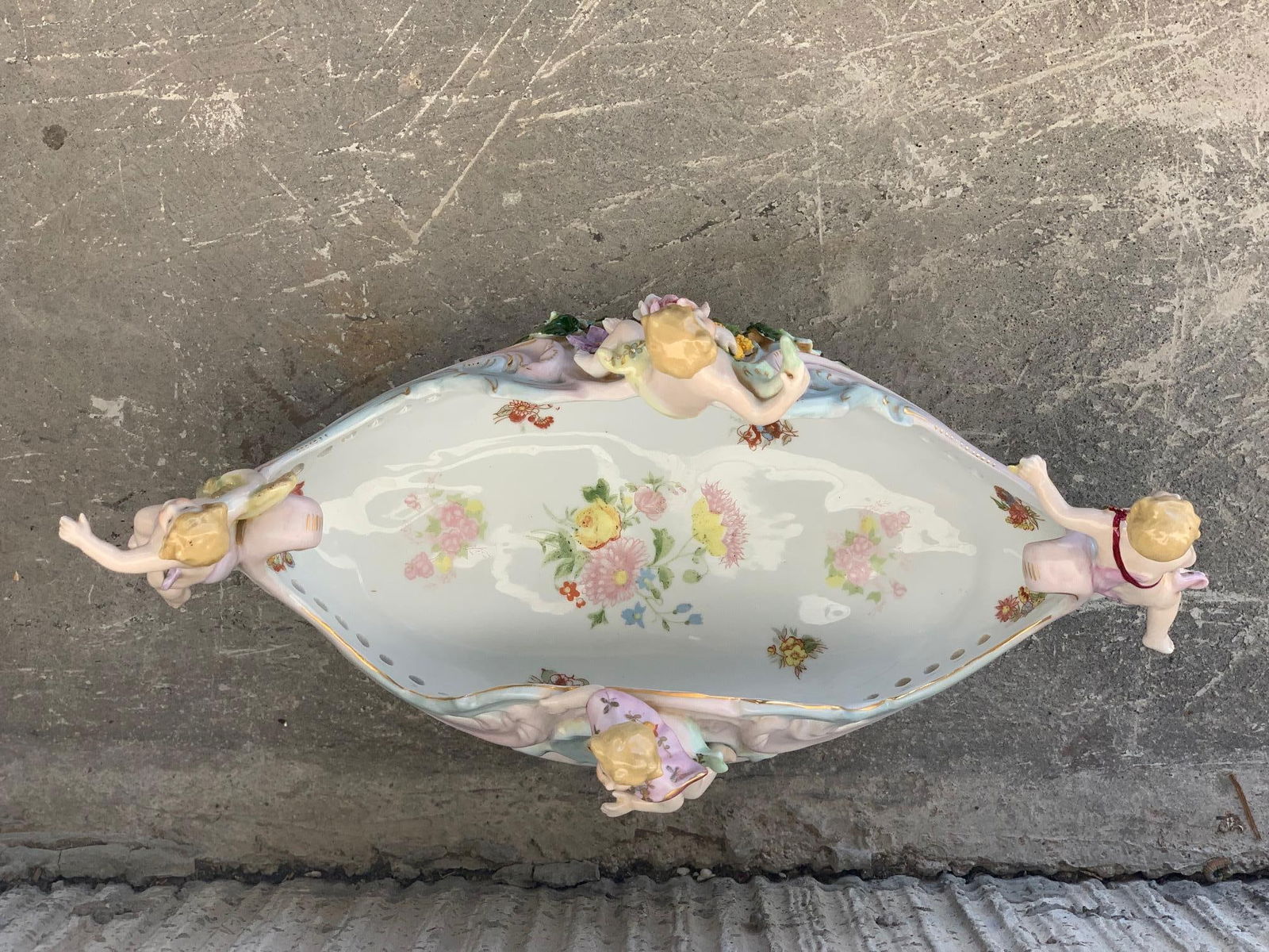 Late 19th Century RococÃ³ Porcelain Figural Cherub Jardinière or Centerpiece Bowl by - 14