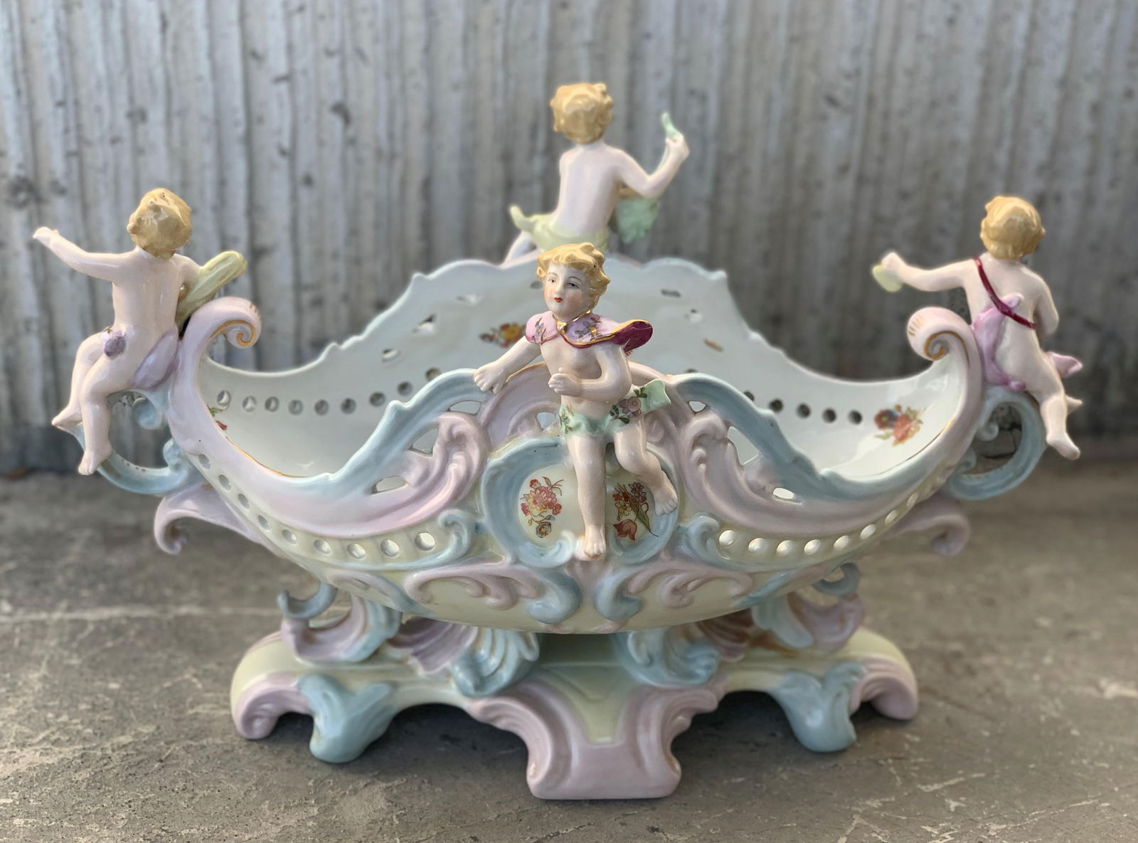 Late 19th Century RococÃ³ Porcelain Figural Cherub Jardinière or Centerpiece Bowl by - 16